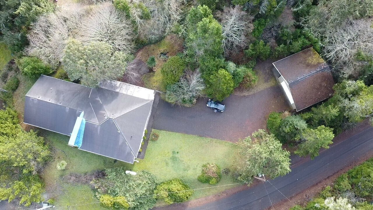 Property Photo: 31004 J Place WA 98640