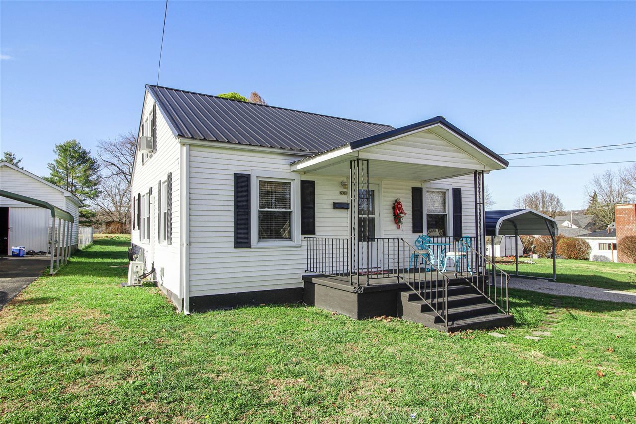 Property Photo:  204 Green Street  KY 42749 