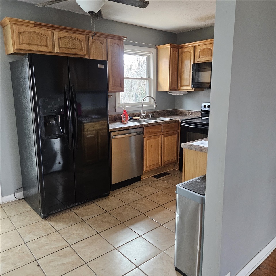 Property Photo:  112 Stewart Drive  KY 42141 