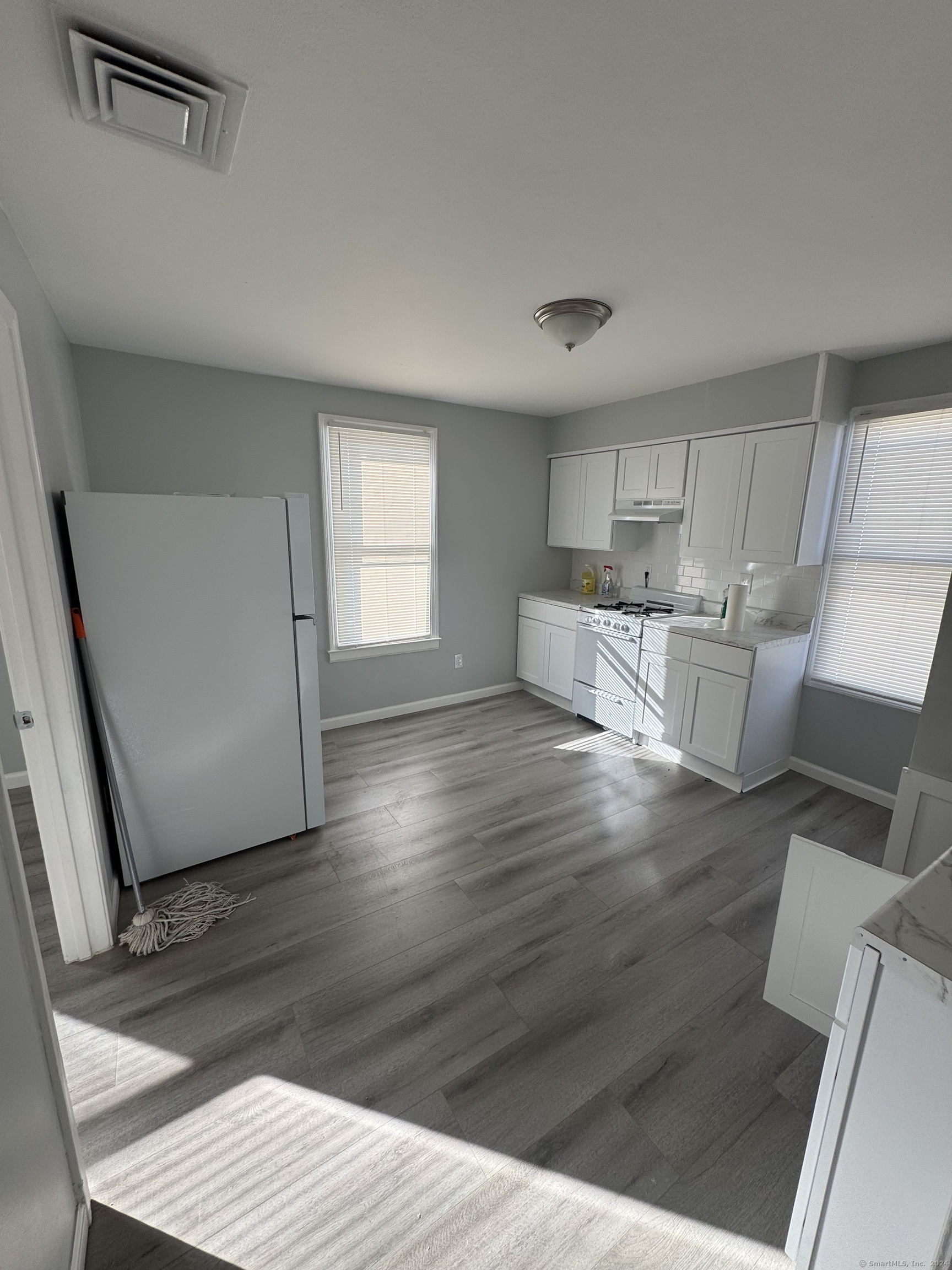 Property Photo:  418 Main Street  CT 06512 