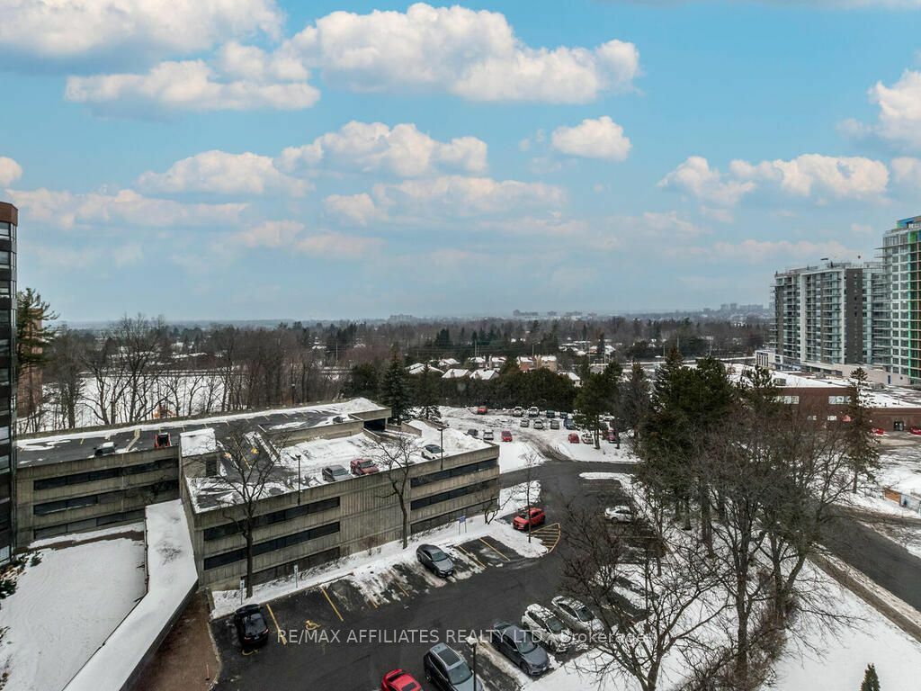 Property Photo: 80 Sandcastle Drive 914 ON K2H 9E7