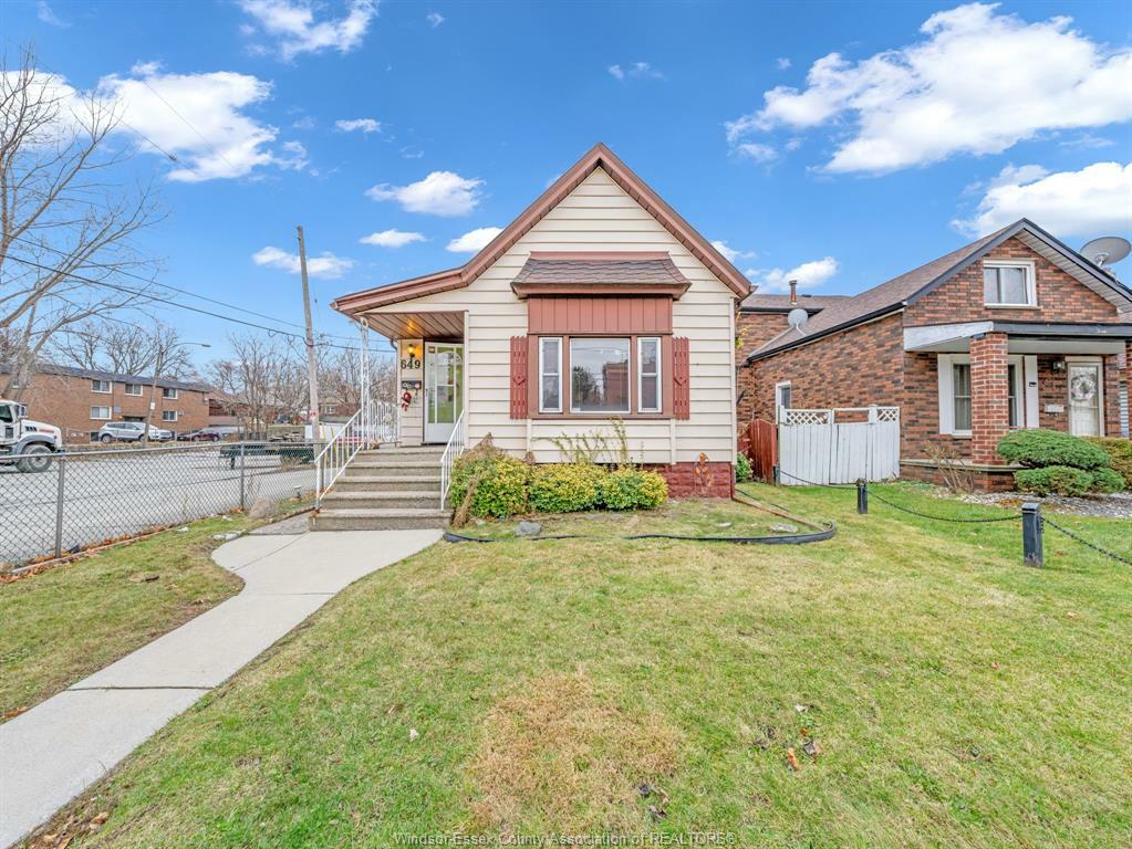 649 Cataraqui Street  Windsor ON N9V 3P2 photo