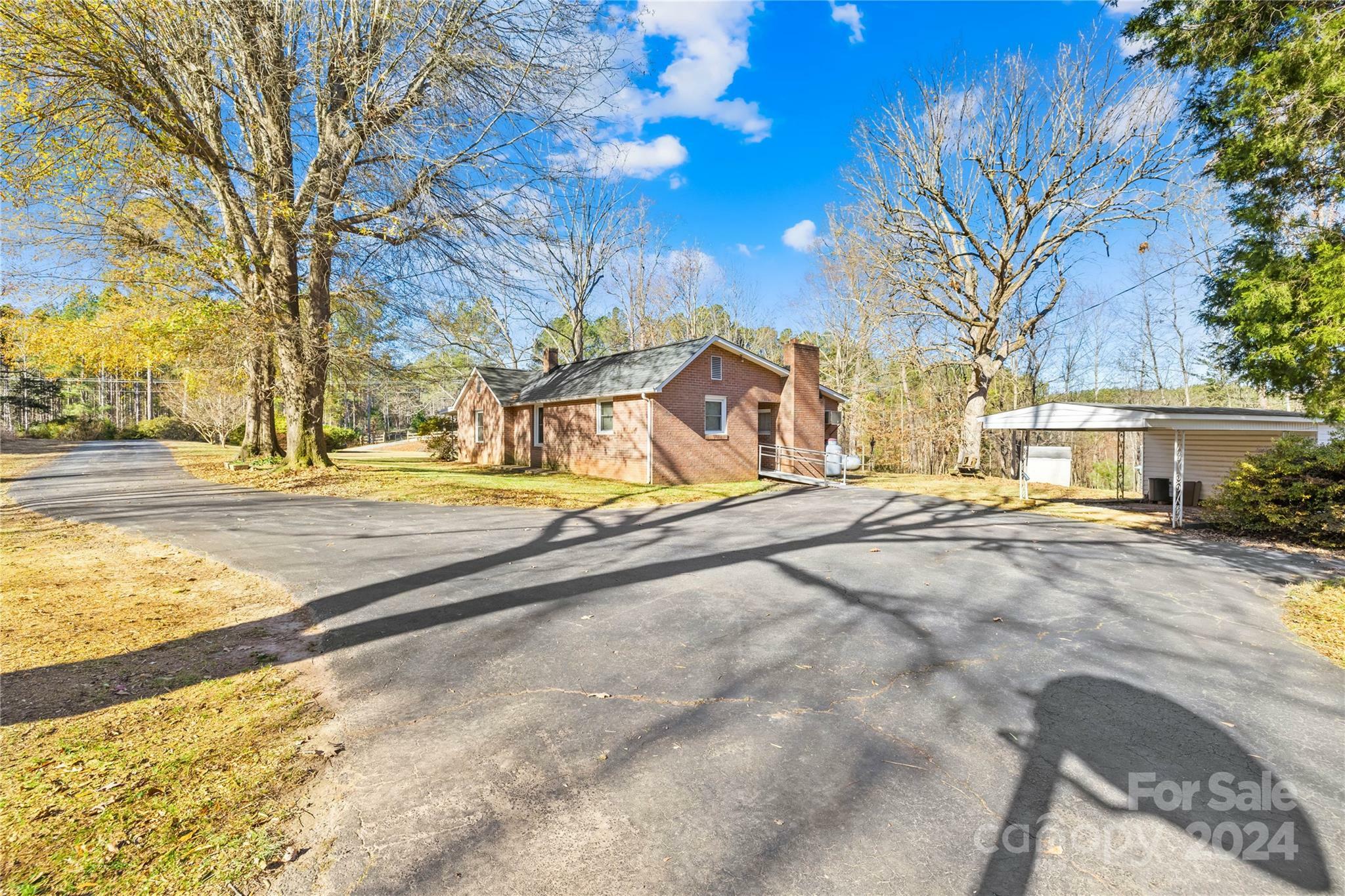 Property Photo:  513 Pineville Road  NC 28677 