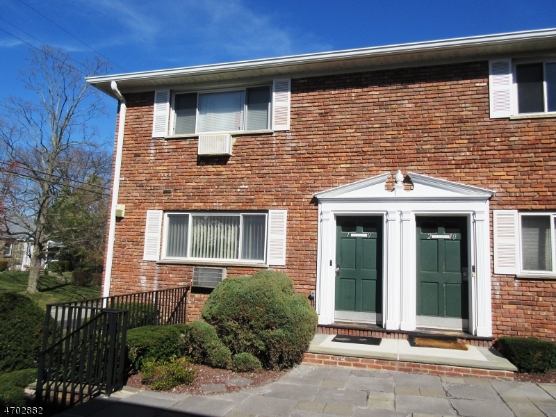 Property Photo:  104 N Beverwyck Rd  NJ 07034 