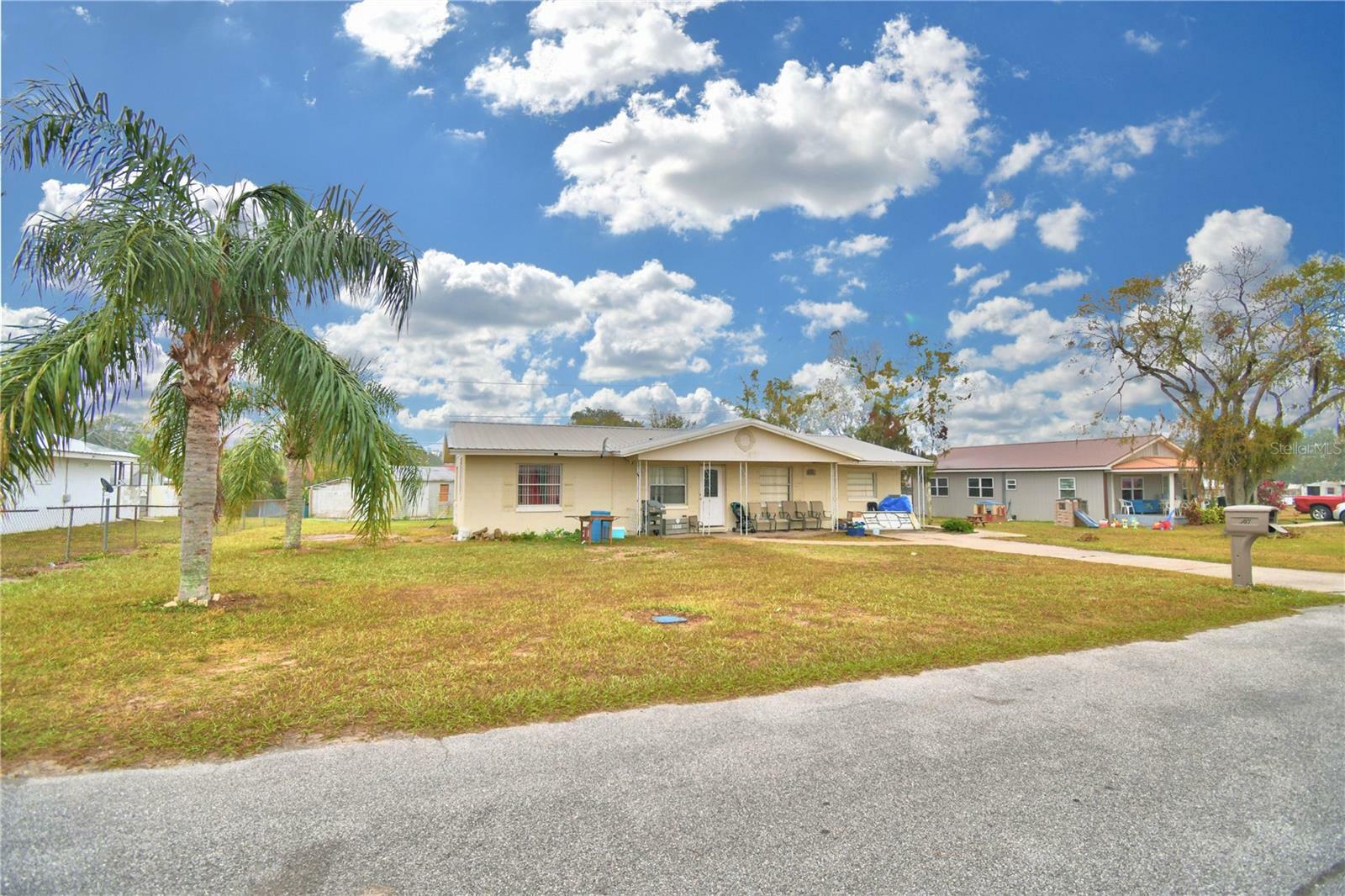 Property Photo:  307 Swingle Street  FL 33843 