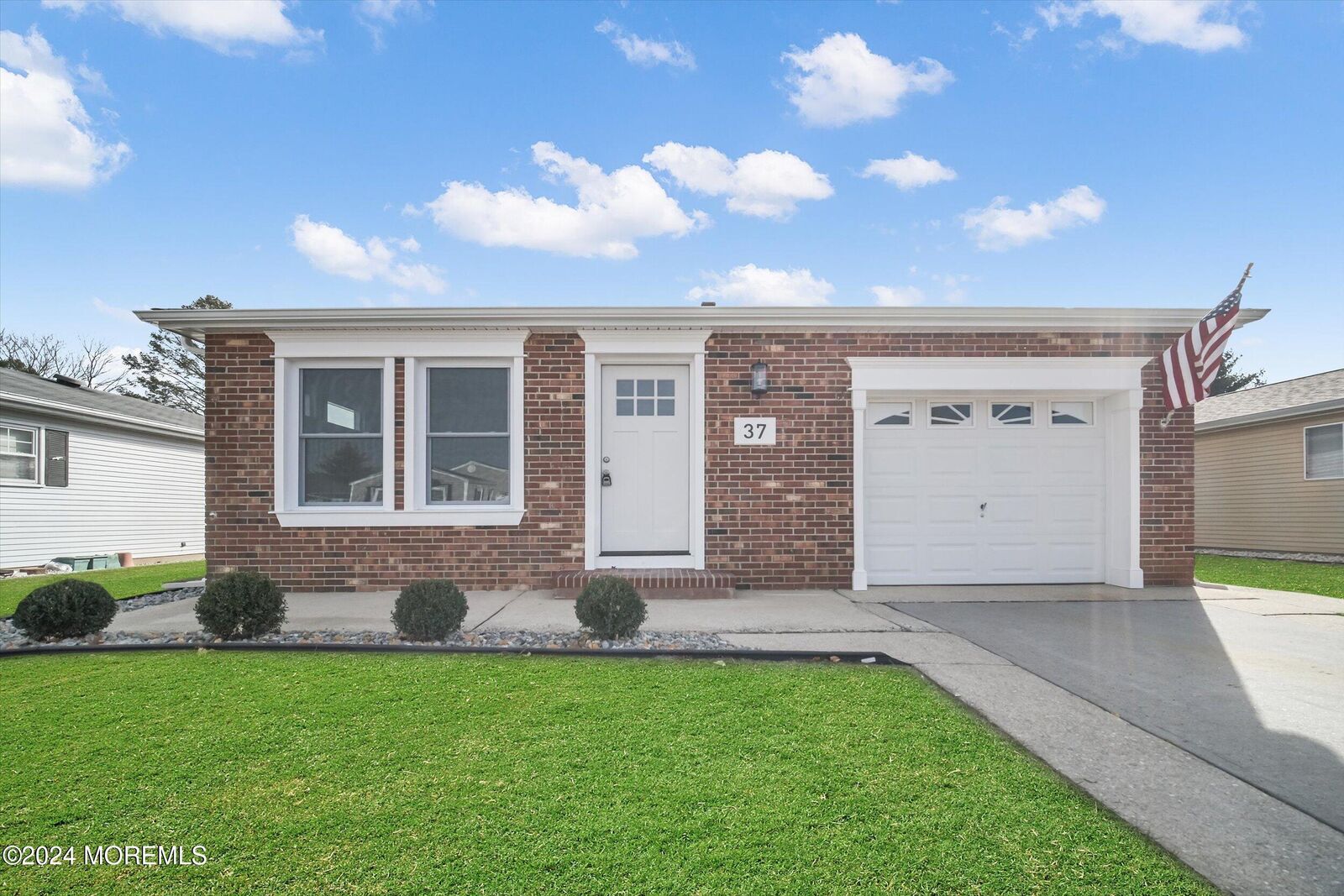 Property Photo:  37 Pirogue Street  NJ 08757 