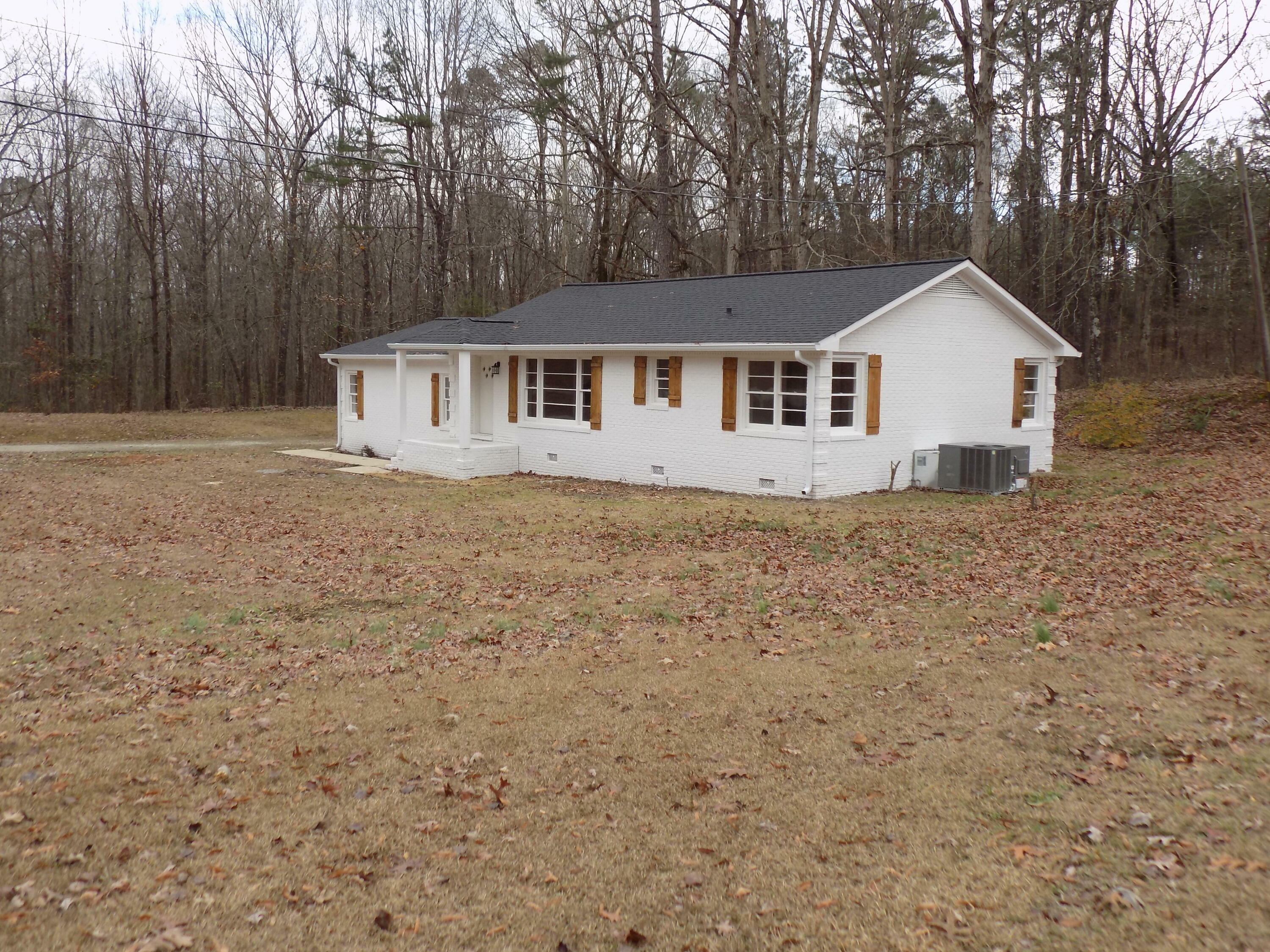 Property Photo:  137 Mockingbird Ln.  MS 38663 