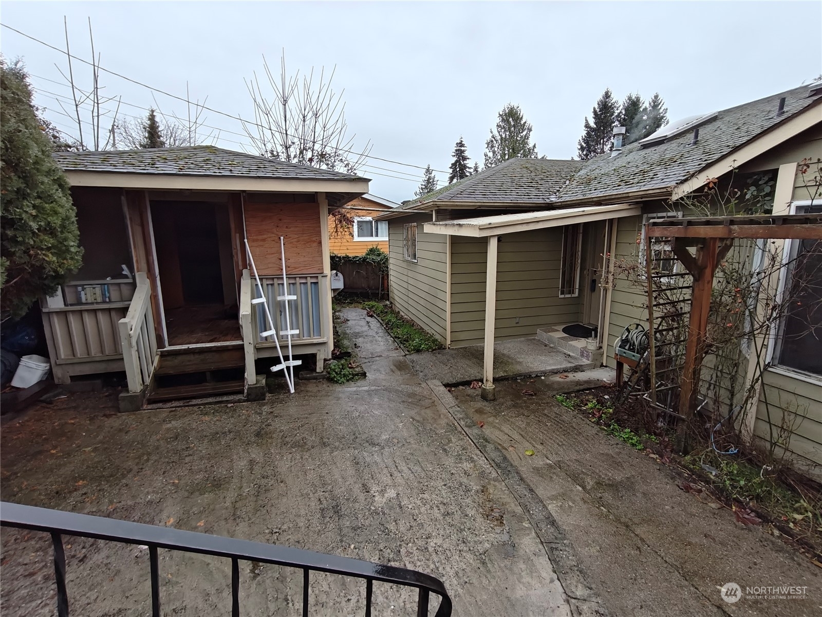 Property Photo:  5525  Renton Avenue S  WA 98118 