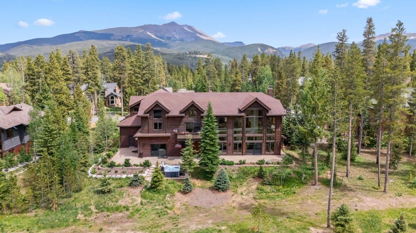 Property Photo: 127 Windwood Circle CO 80424