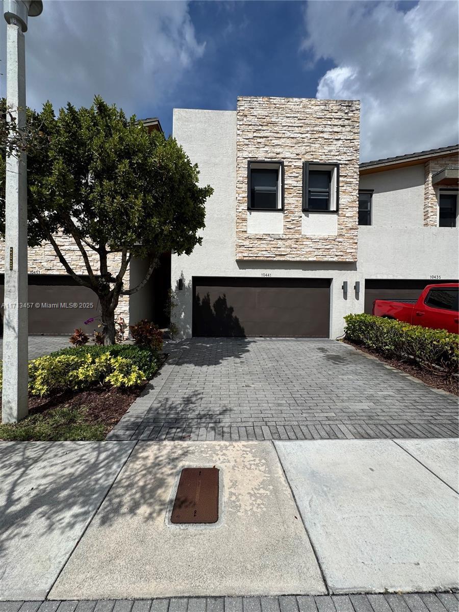 10441 NW 79th Ter 10441  Doral FL 33178 photo