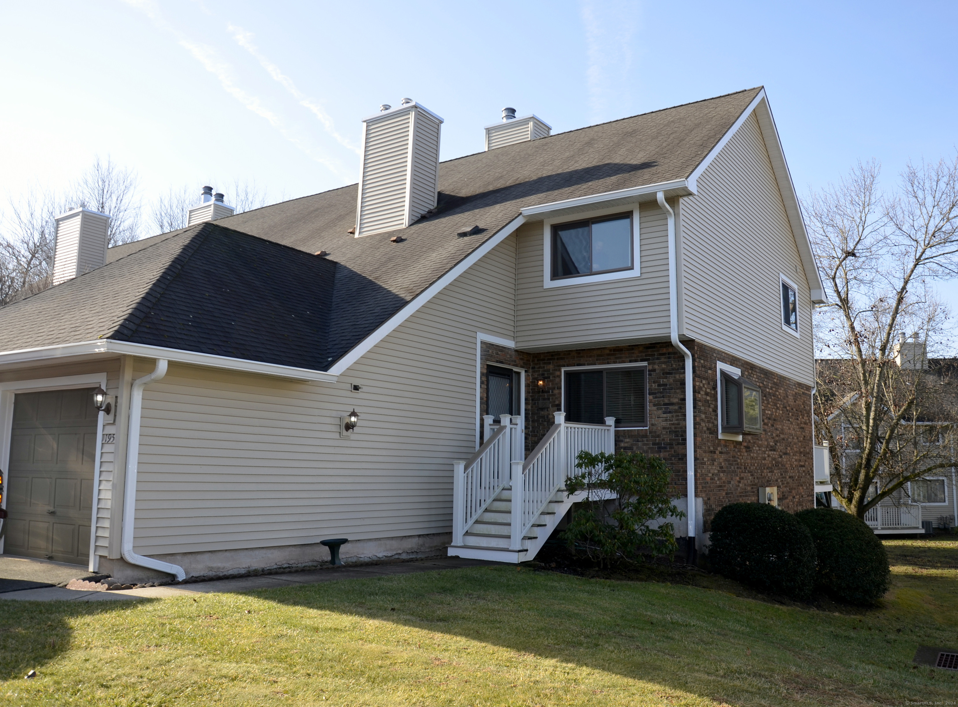 Property Photo:  195 Foxboro Drive 195  CT 06111 