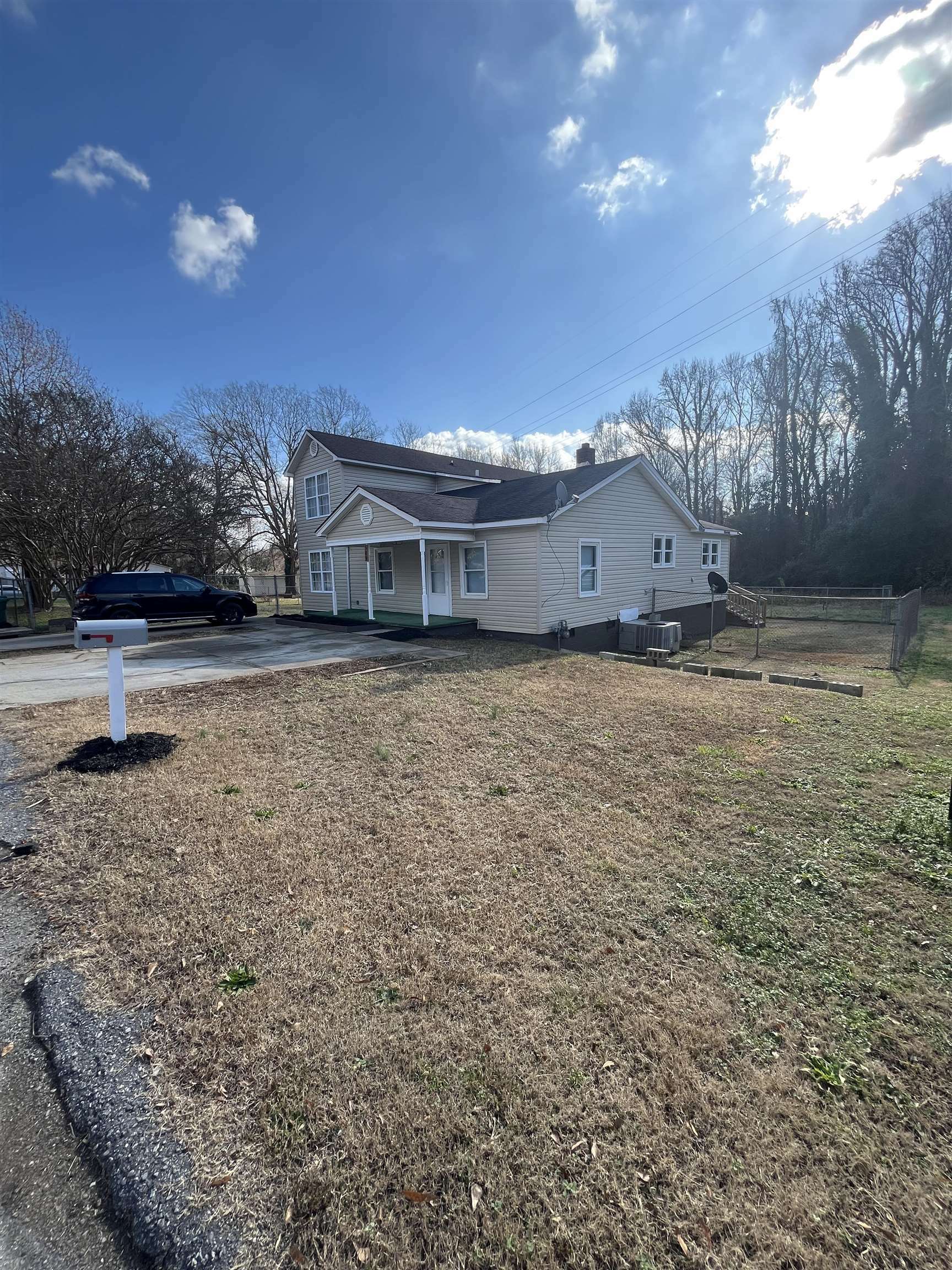 Property Photo: 508 Holly Street SC 29340