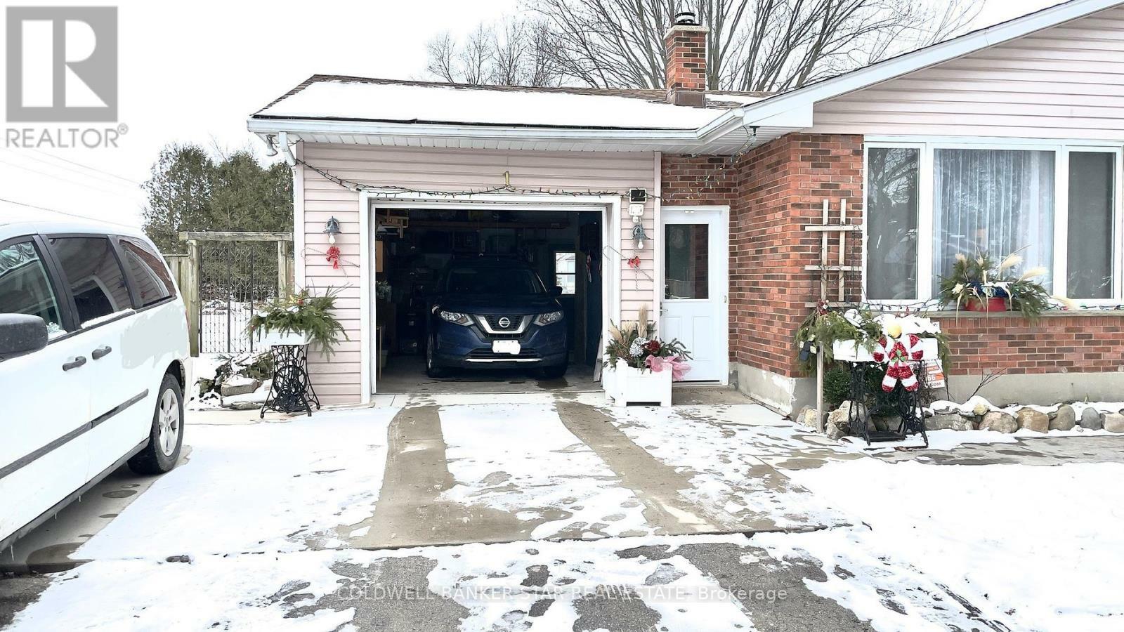 Property Photo: 1 East Williams Street ON N0M 1A0