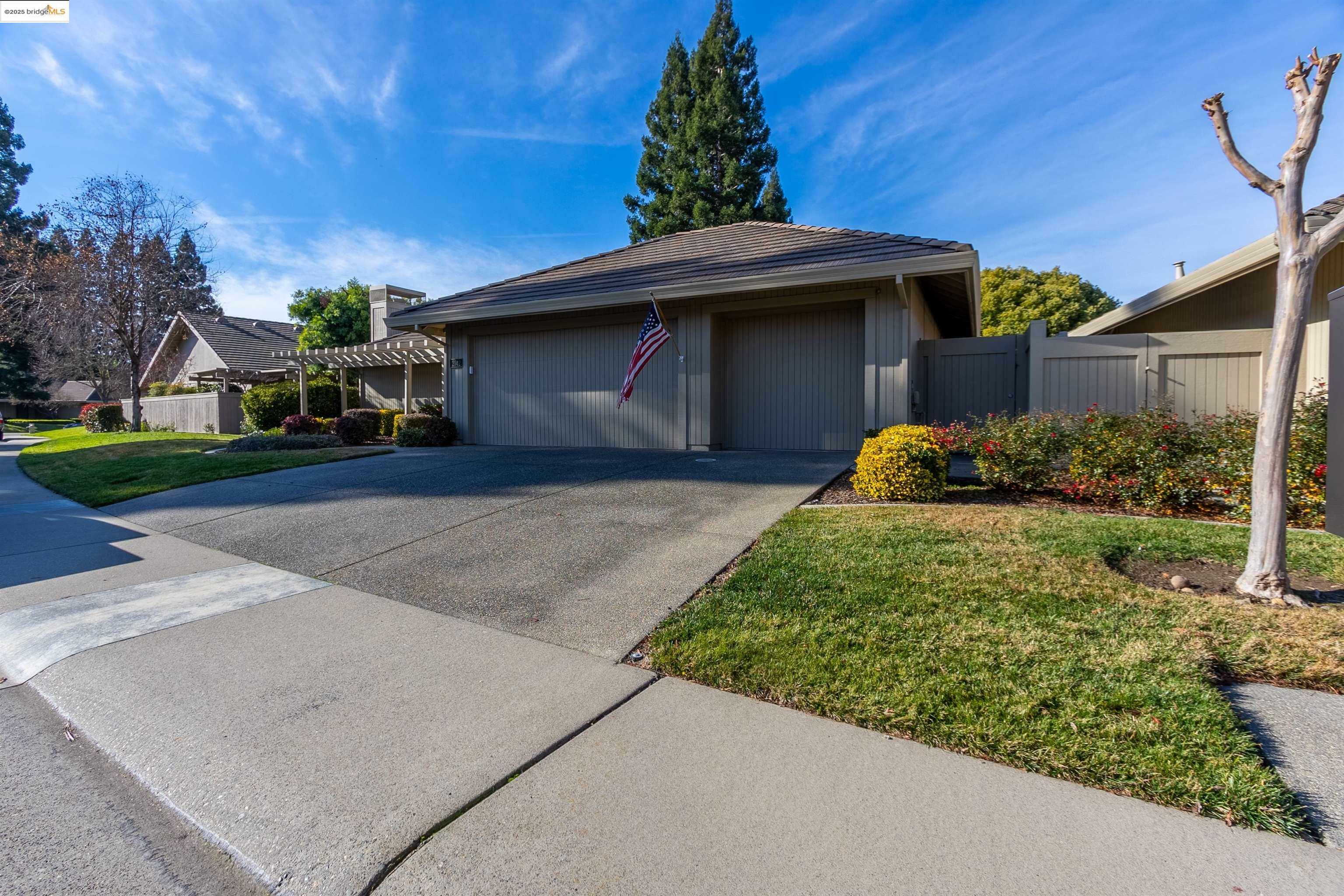 Property Photo:  2142 Stony Bar Way  CA 95670 