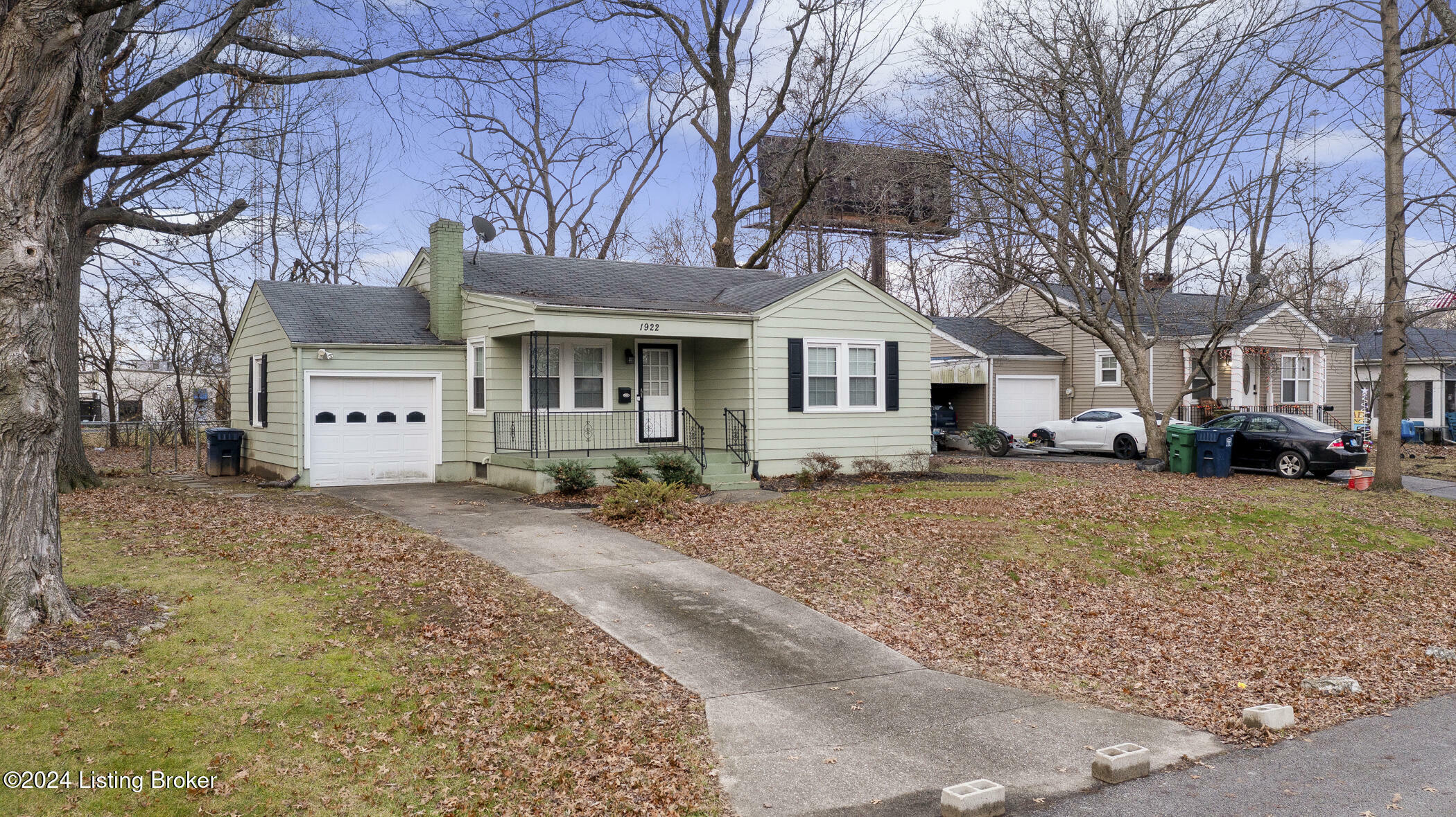 Property Photo:  1922 Neville Dr  KY 40216 