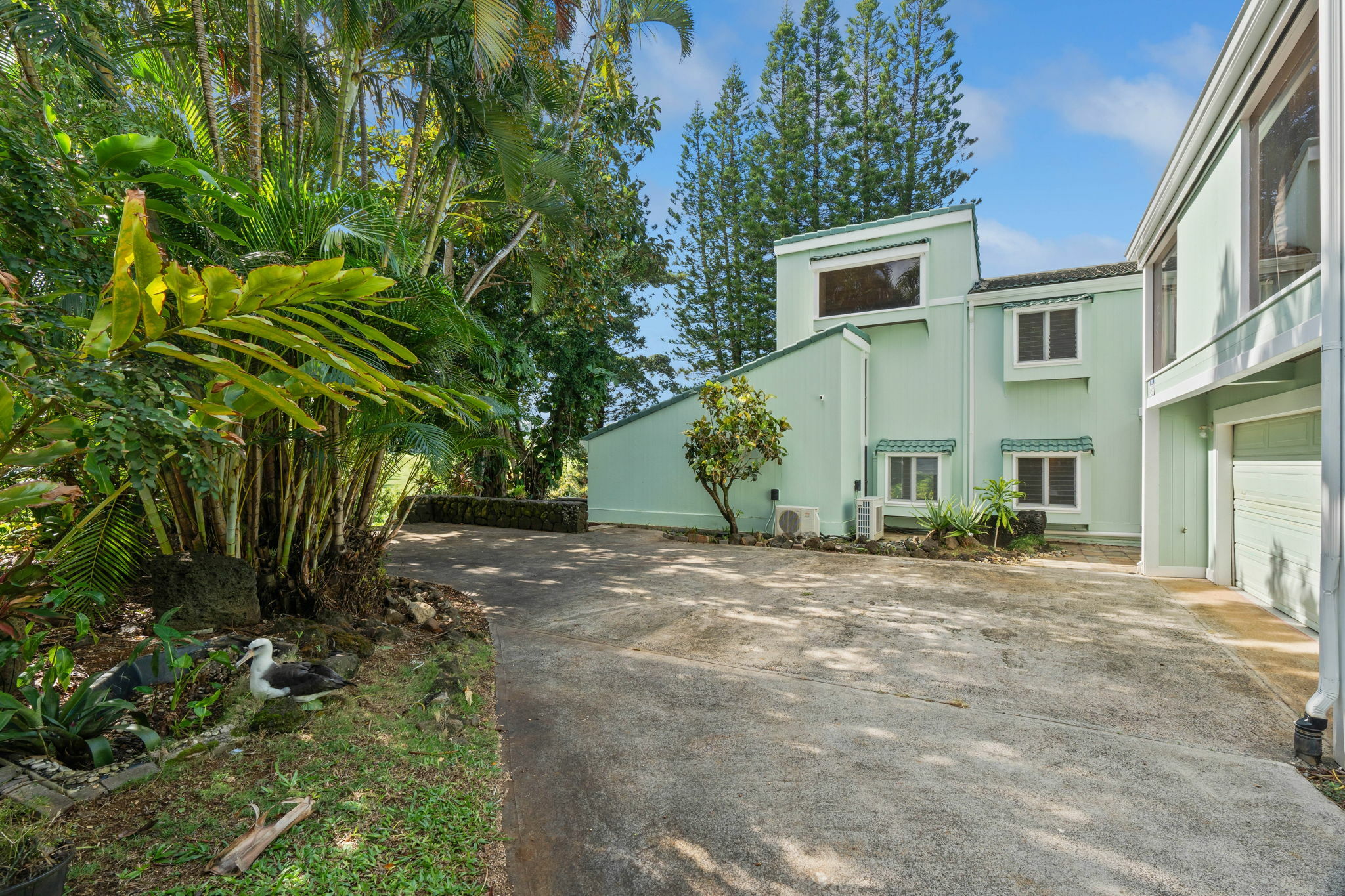 Property Photo:  3560 Kaweonui Rd  HI 96722 