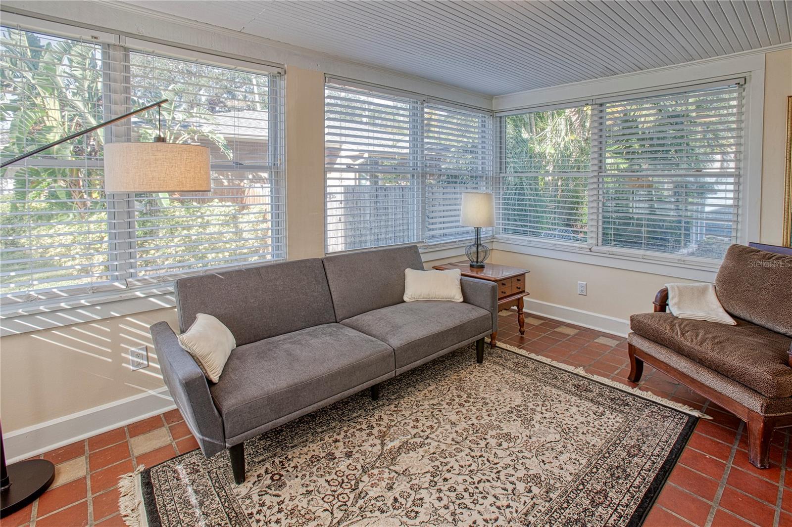 Property Photo: 165 21st Avenue NE FL 33704