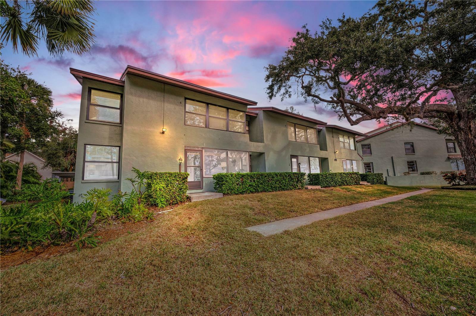 Property Photo:  413 S Bayshore Boulevard 1  FL 34695 