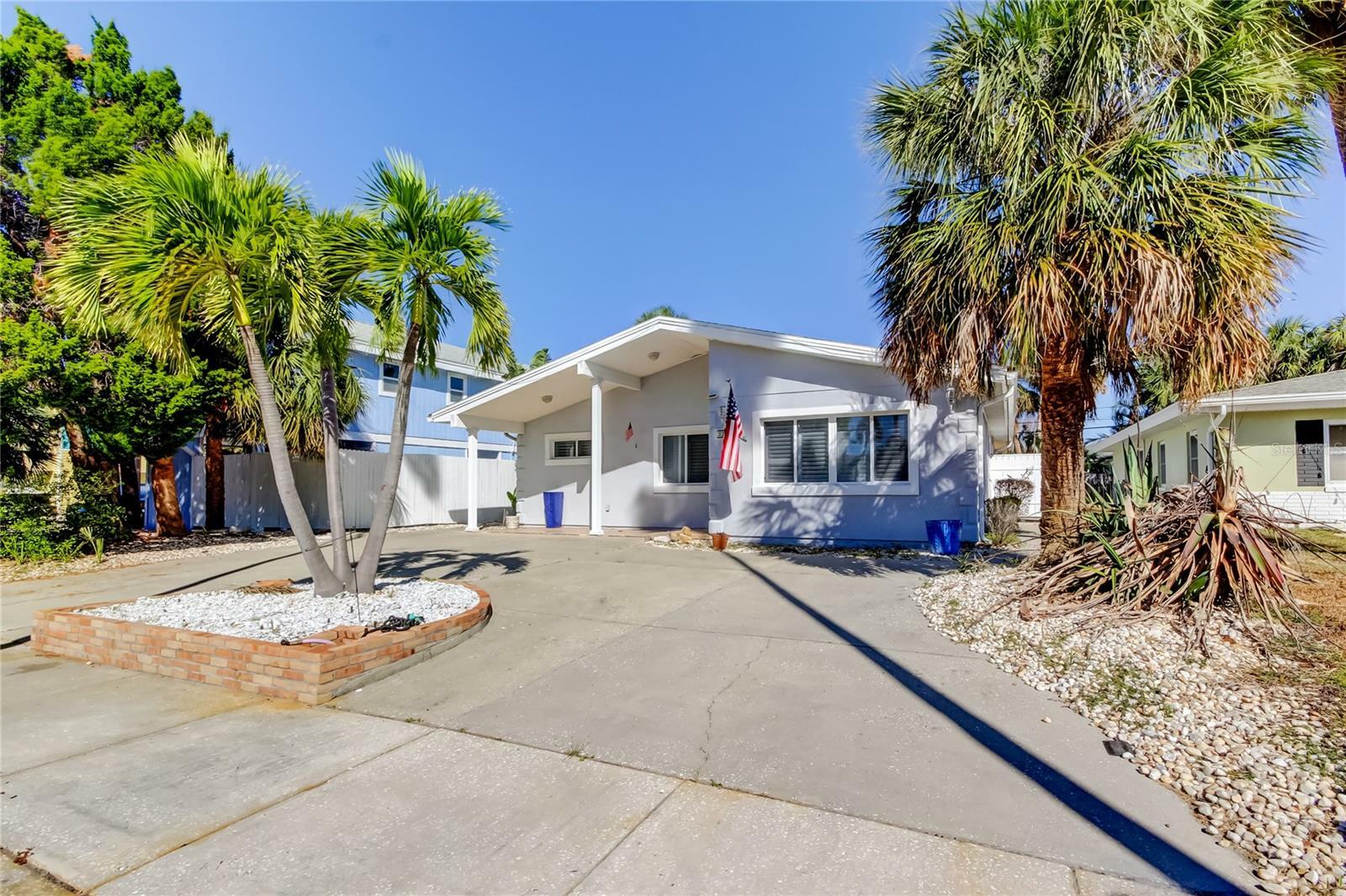 Property Photo:  3317 E De Bazan Avenue  FL 33706 