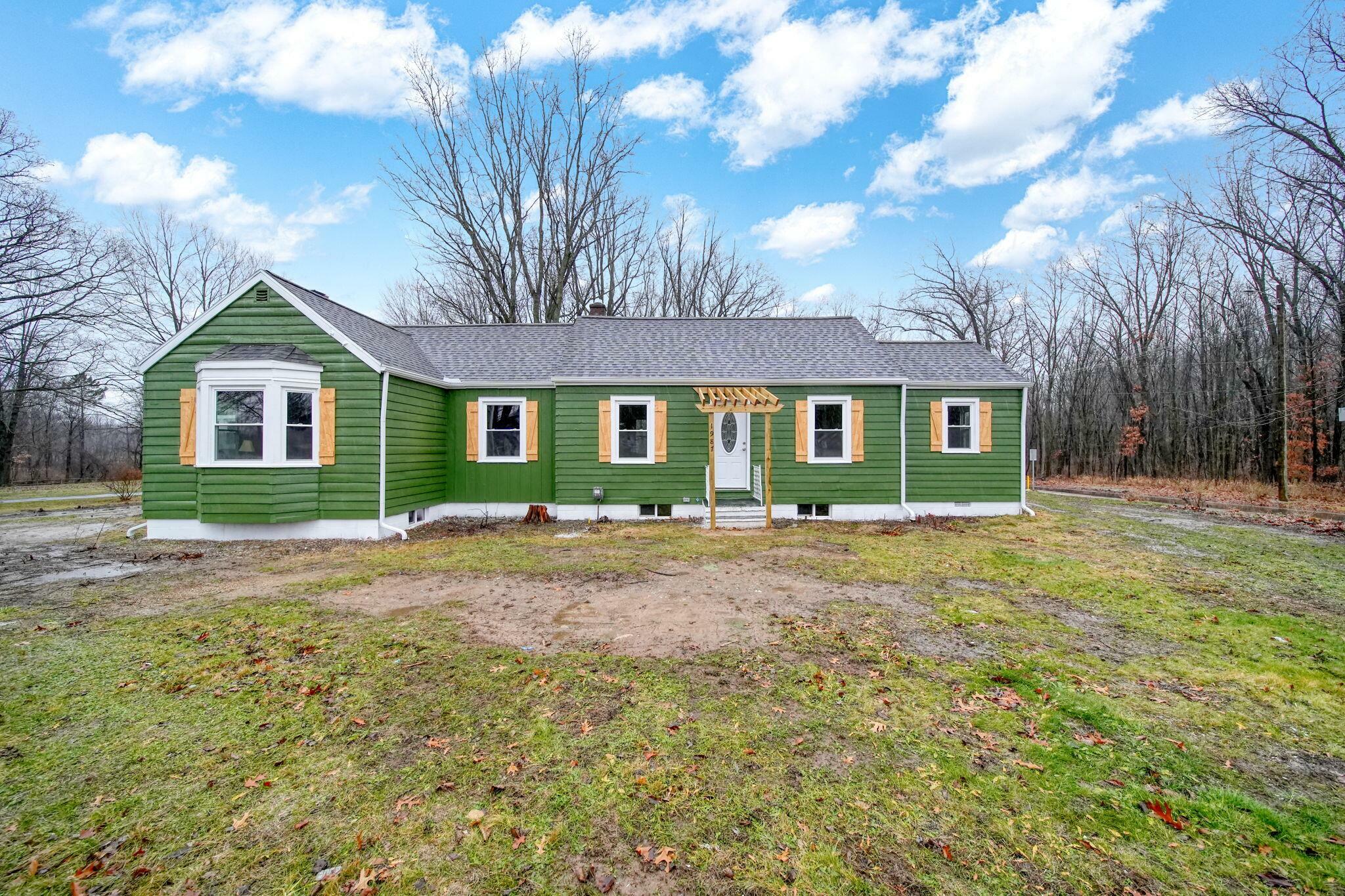 Property Photo:  1987 S Dearing Road  MI 49283 