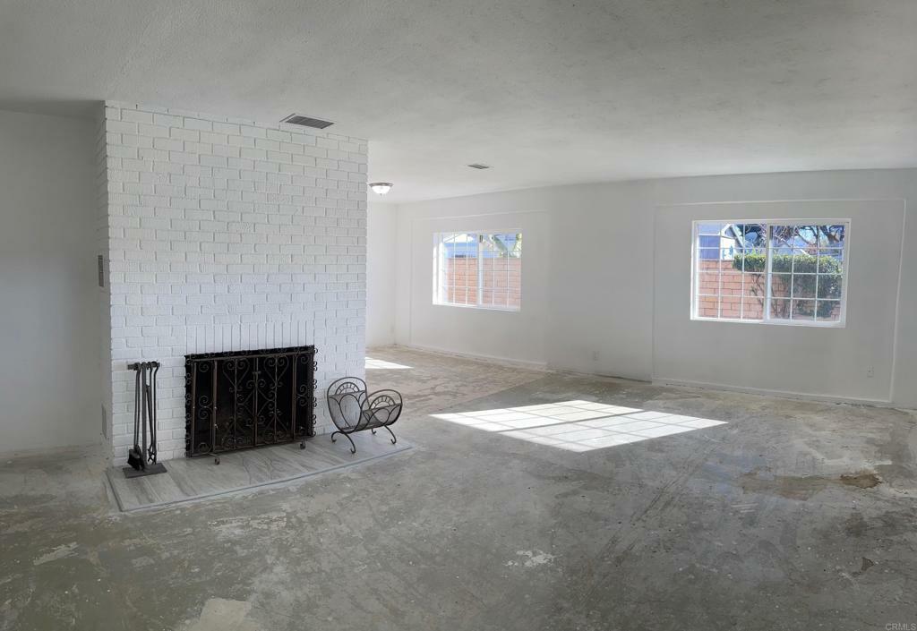 Property Photo: 773 N Mollison Ave CA 92021