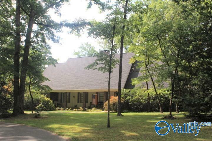 Property Photo:  932 8th Avenue NE  AL 35016 