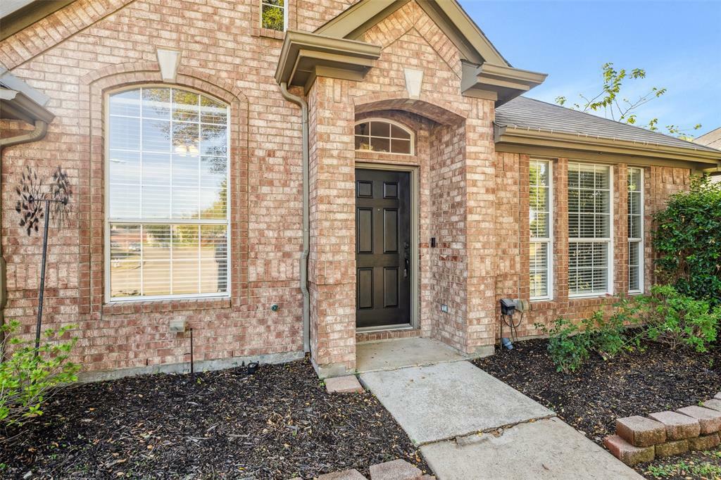 Property Photo:  1424 Suzanne Drive  TX 75002 