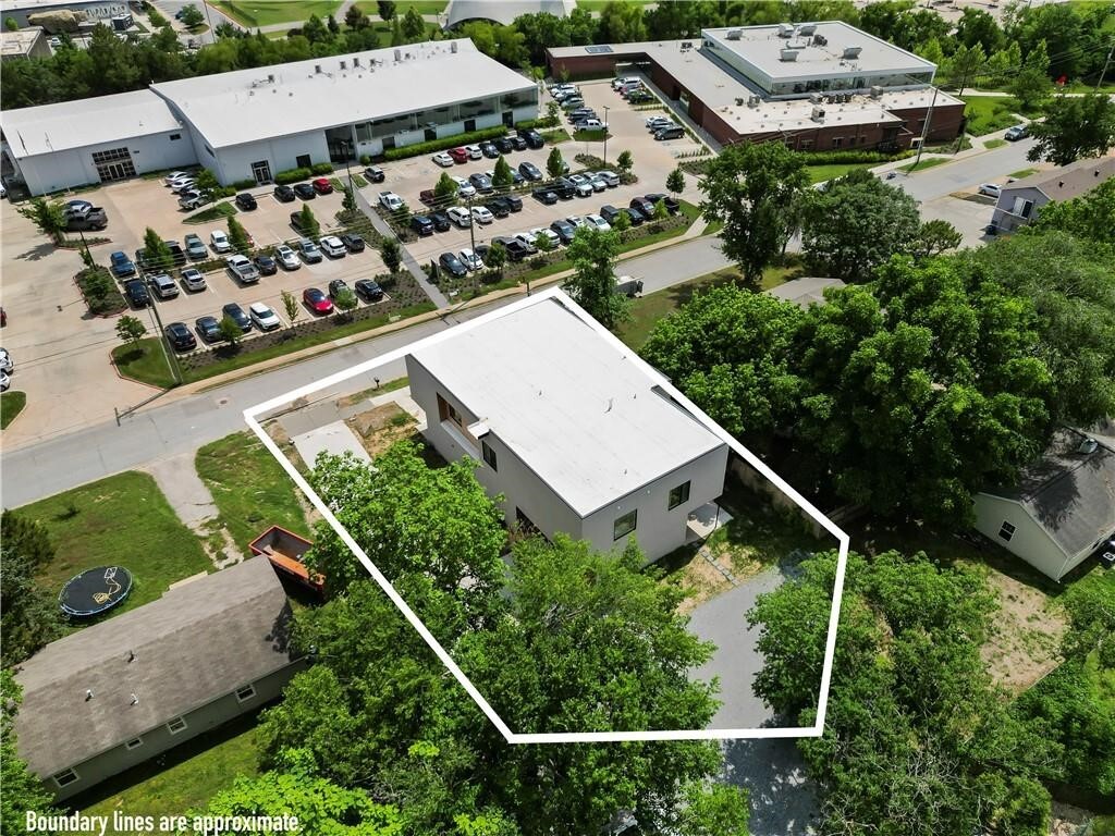 Property Photo: 805 SE 5th Street AR 72712