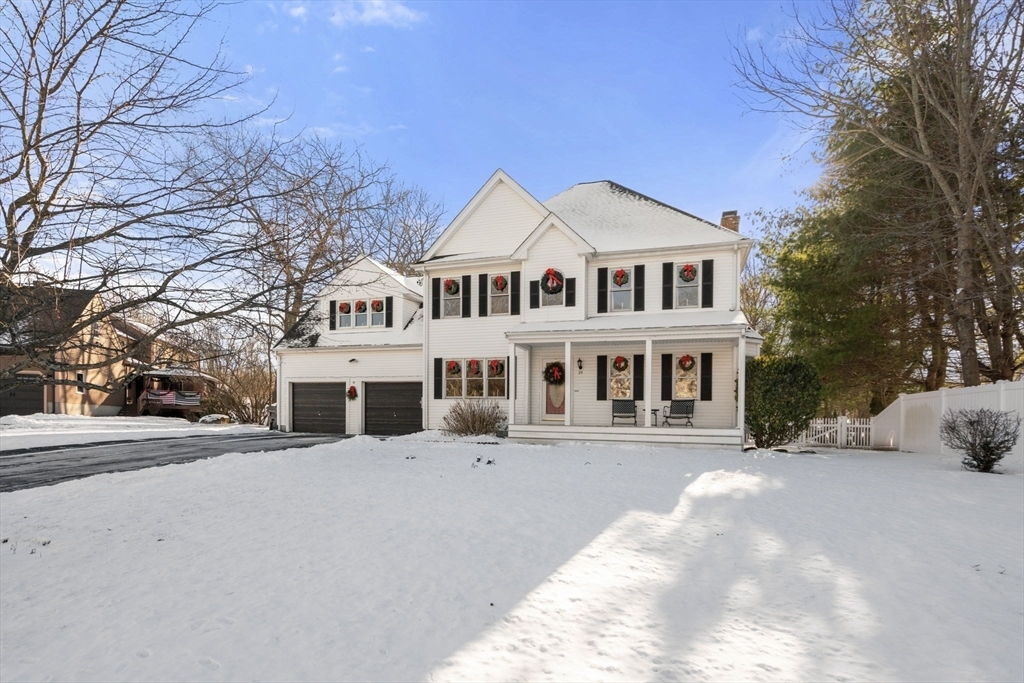 Property Photo:  19 Woodridge Rd  MA 01757 