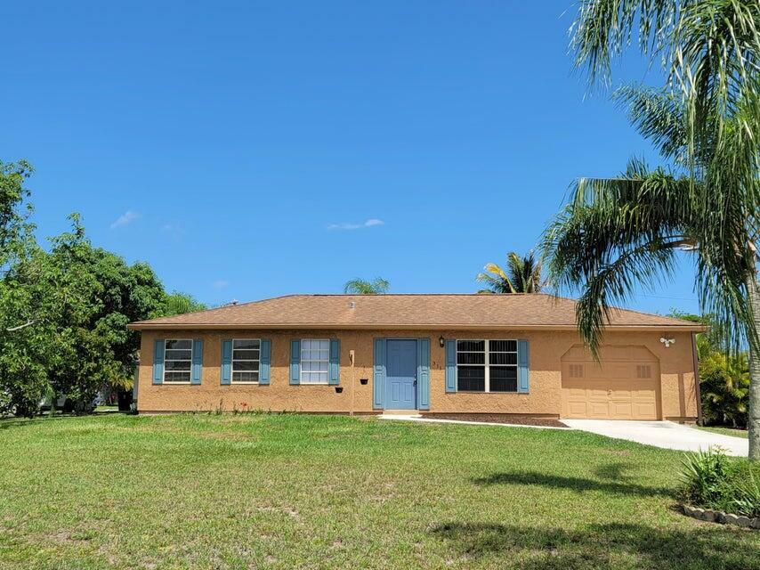 Property Photo:  311 SW Virden Court  FL 34953 