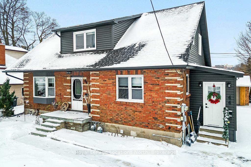 Property Photo:  44 Saint Peter St  ON L9Y 3P8 