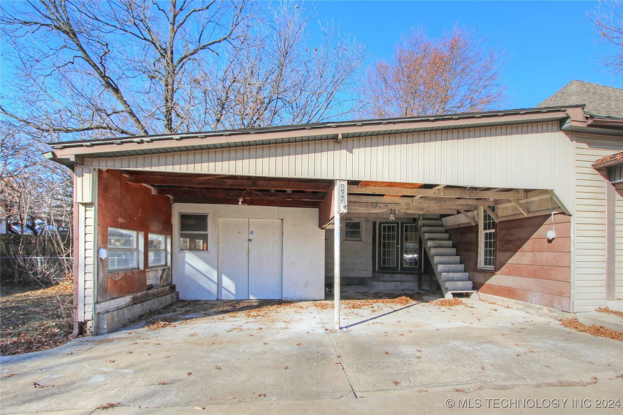 Property Photo:  469 N Miller Street  OK 74301 