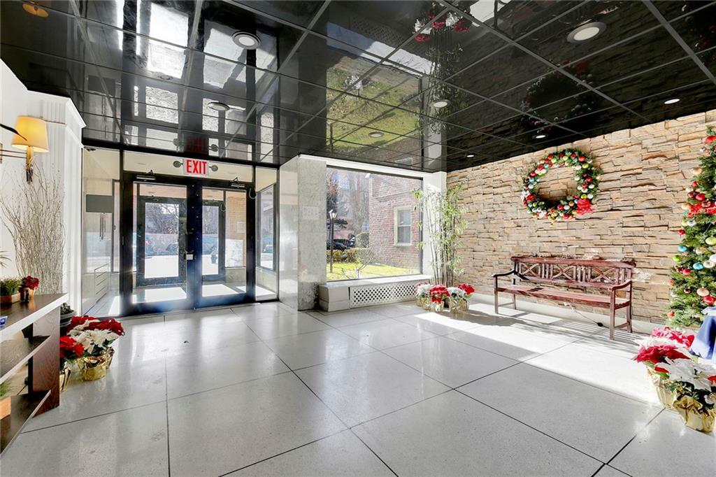Property Photo:  2711 Avenue X 6C  NY 11235 