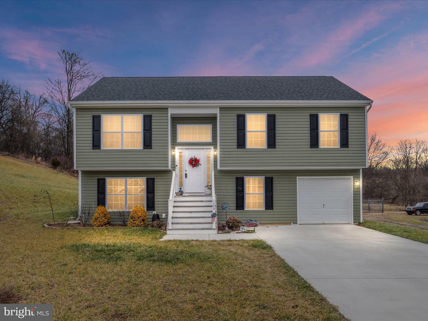 Property Photo:  109 Irwin Court  WV 25427 