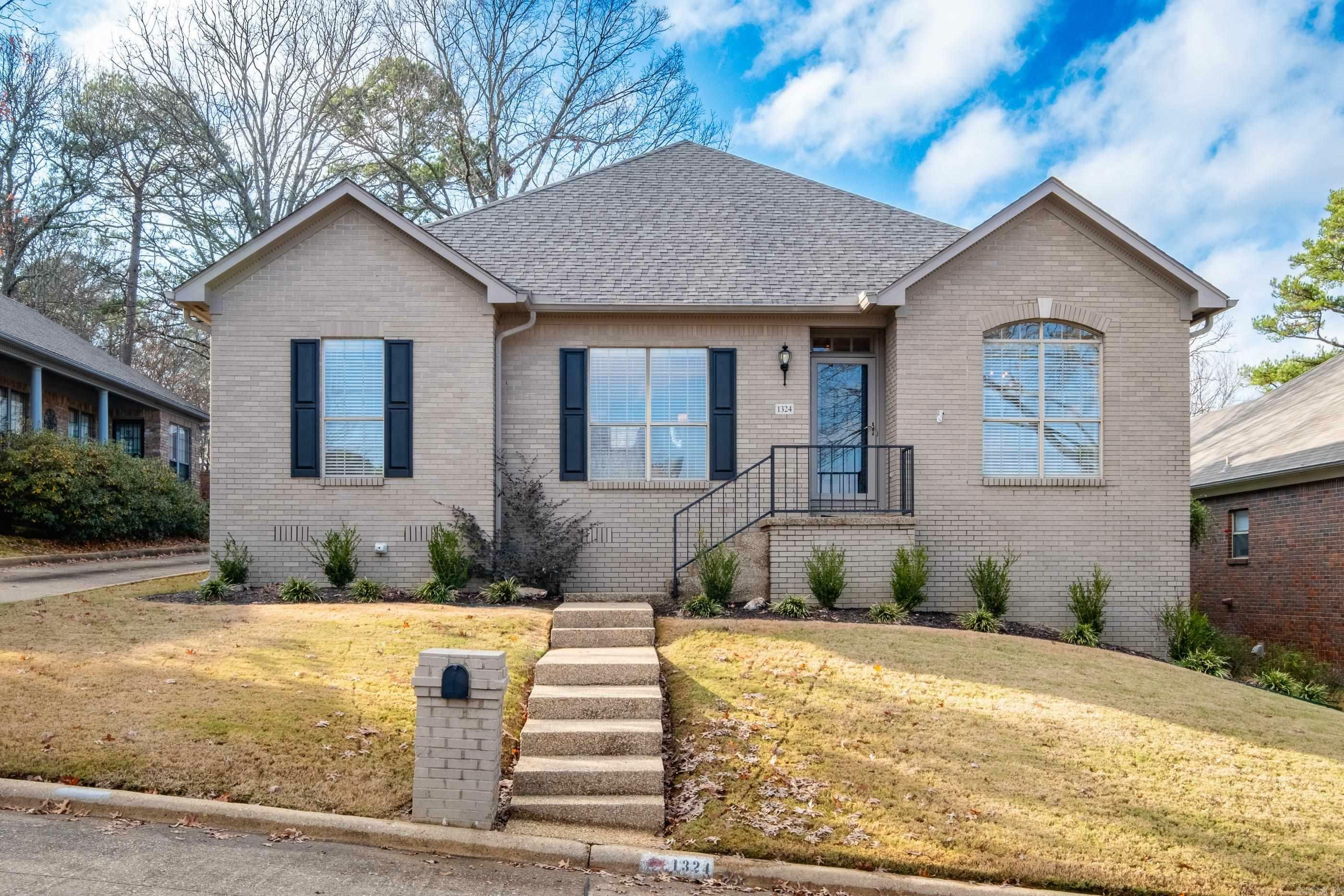 Property Photo:  1324 Gleneagles Lane  AR 72211 