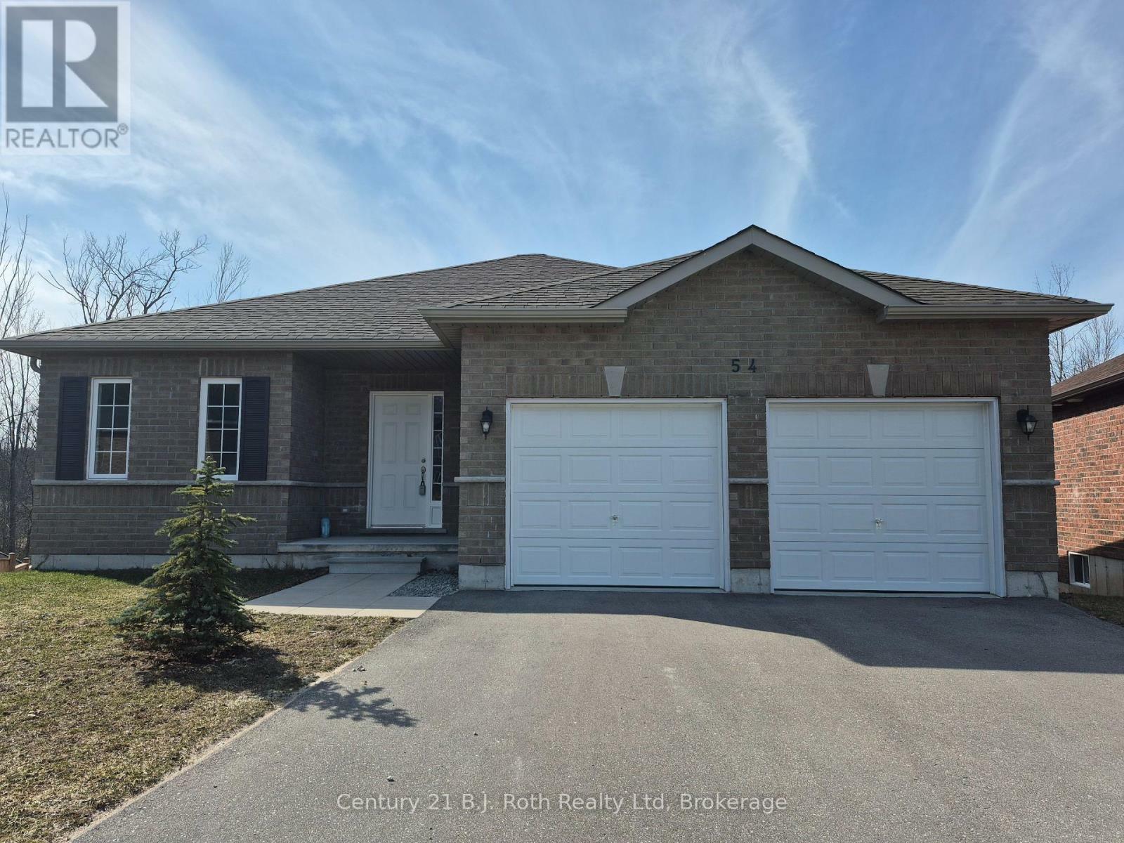 Property Photo:  54 Hunter Avenue  ON L0K 2A0 