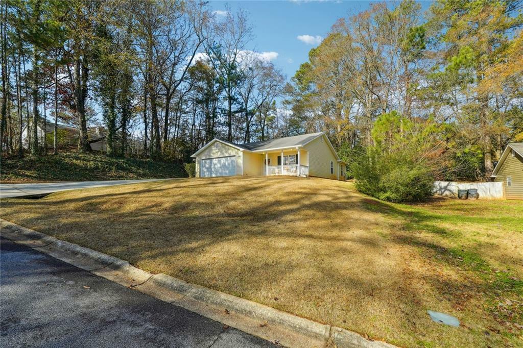 Property Photo:  5862 Homestead Circle  GA 30273 