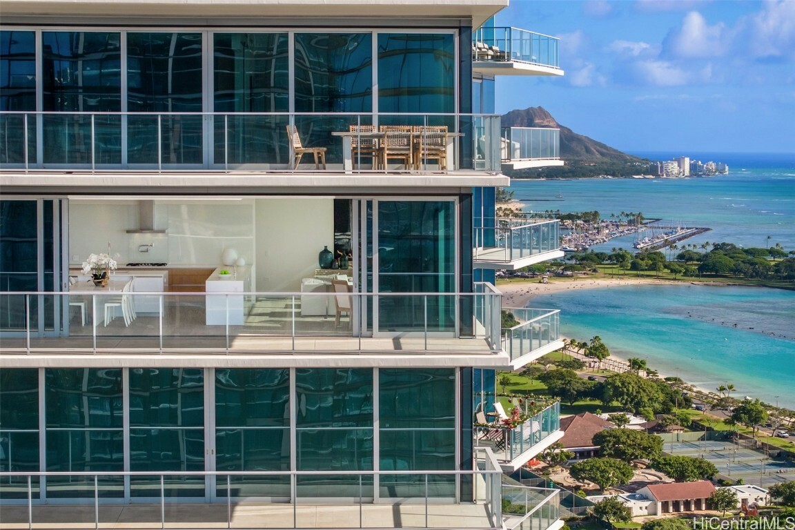 Property Photo: 1118 Ala Moana Boulevard 3001 HI 96814