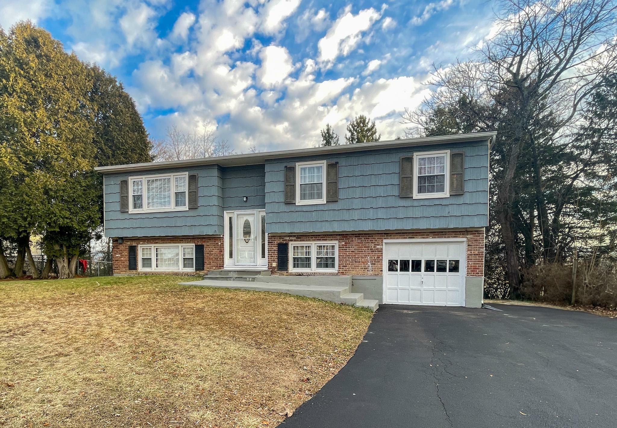 Property Photo:  87 Vails Gate Heights Drive  NY 12553 