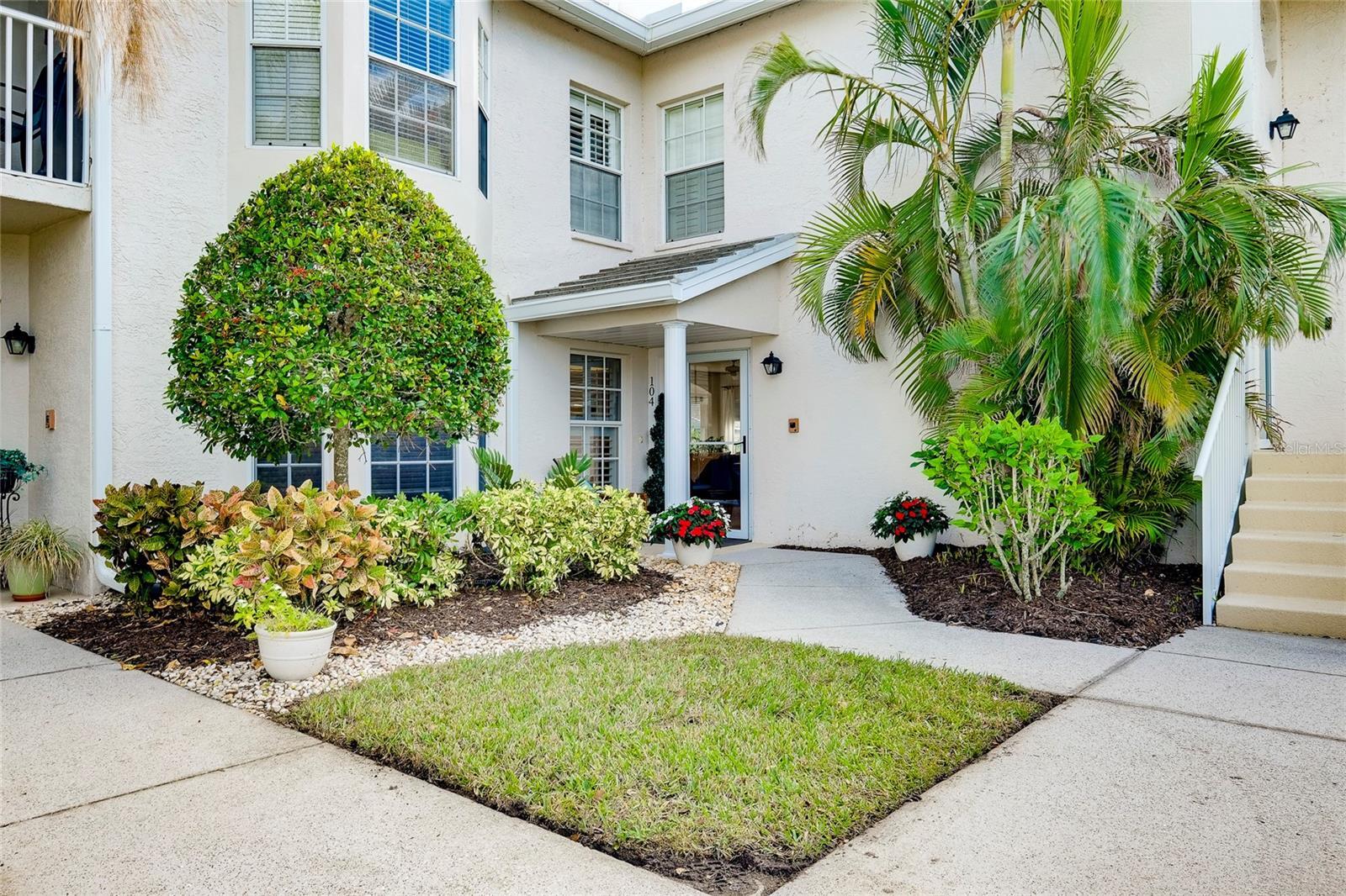 Property Photo: 904 Addington Court 104 FL 34293