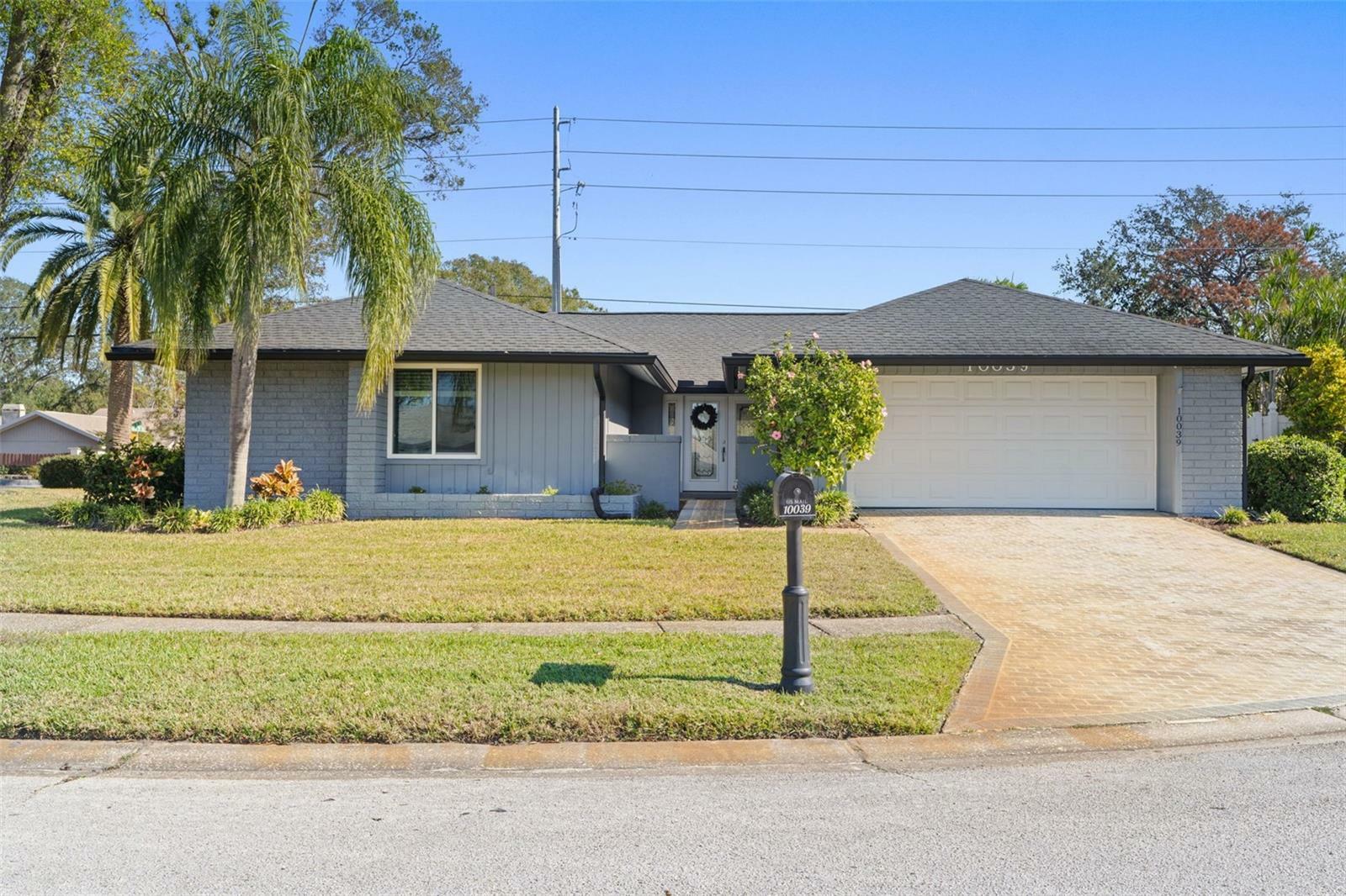 Property Photo: 10039 Linden Place Drive FL 33776