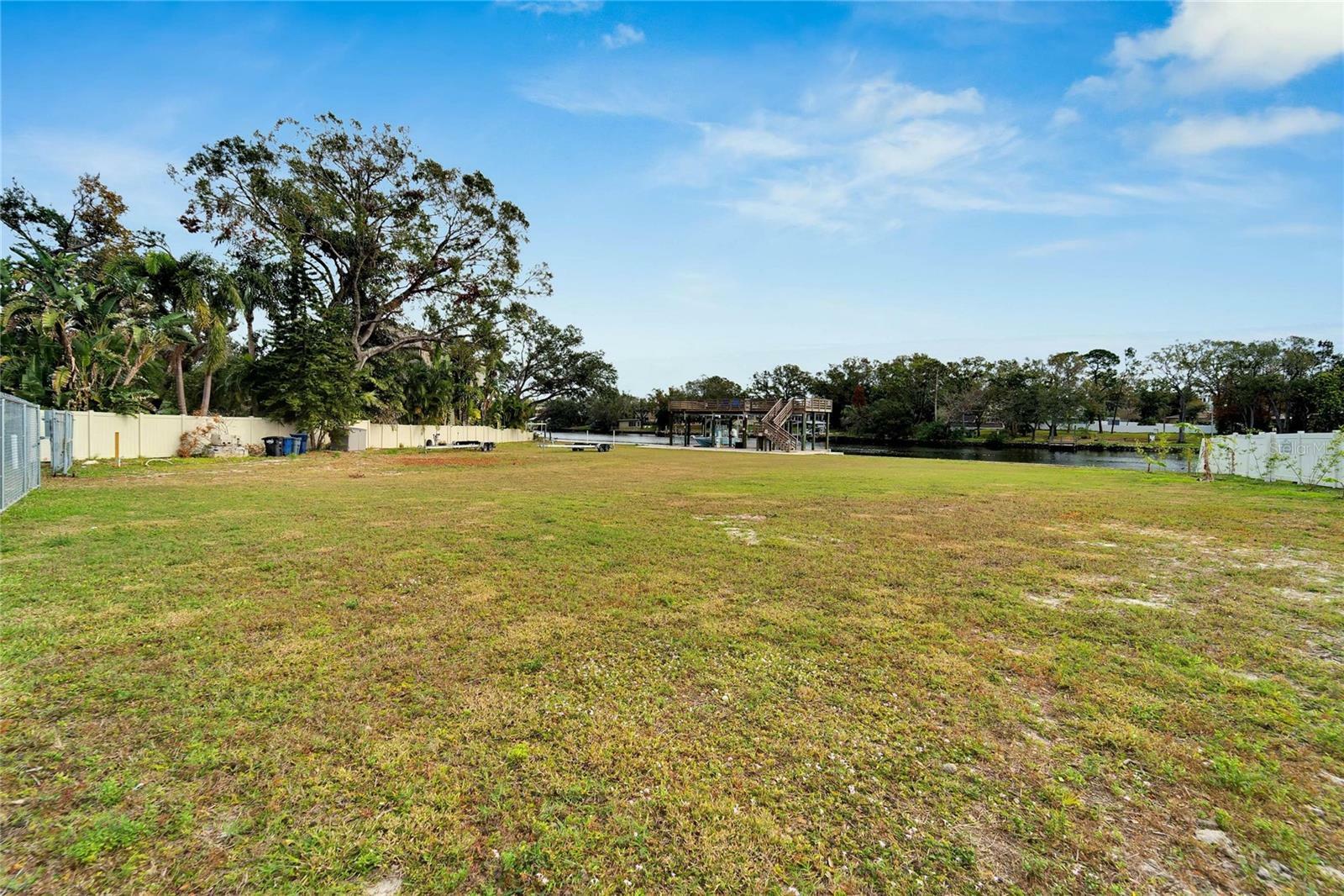 Property Photo:  4035 N River View Avenue  FL 33607 