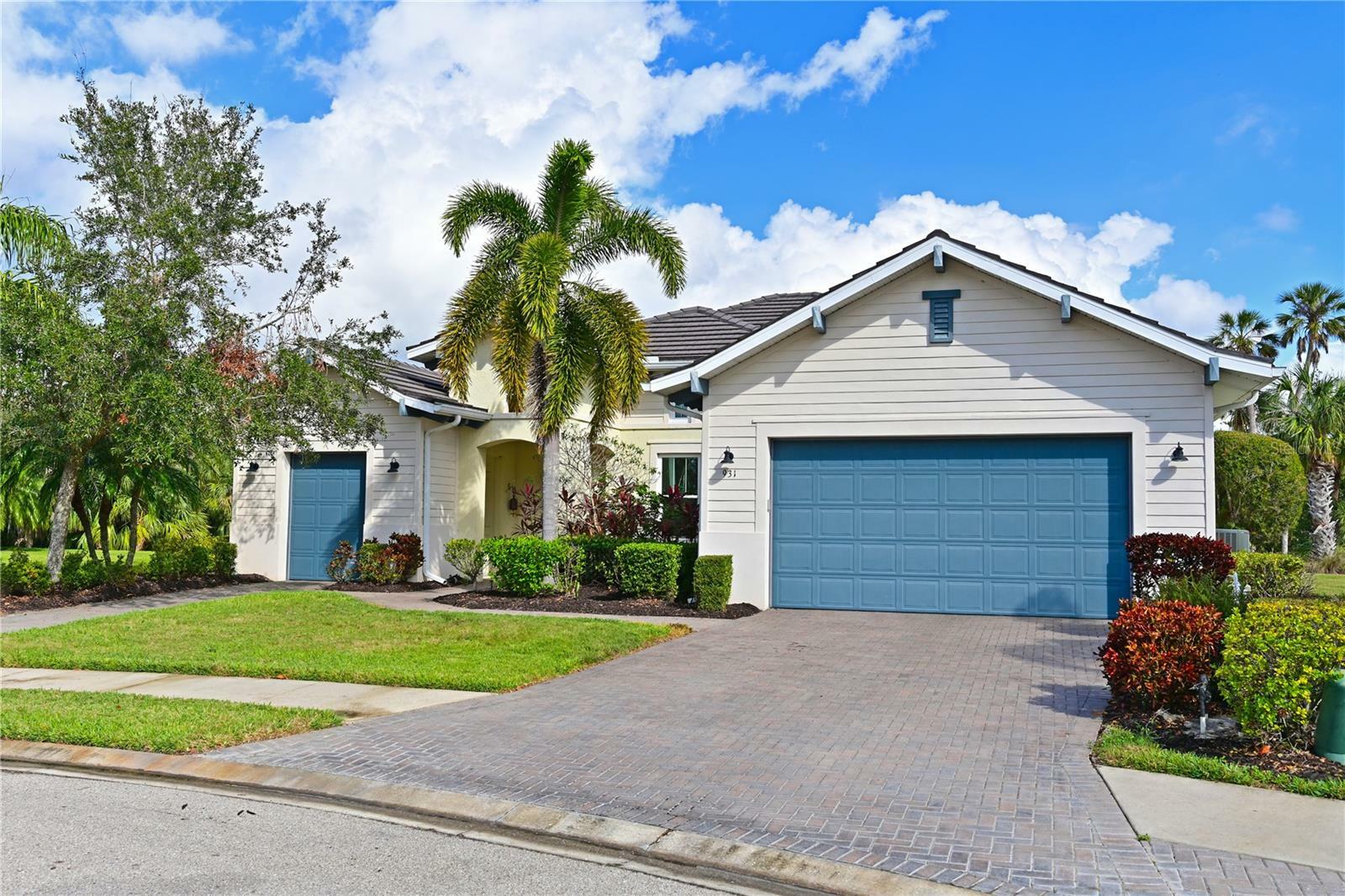 Property Photo:  931 Mangrove Edge Court  FL 34208 