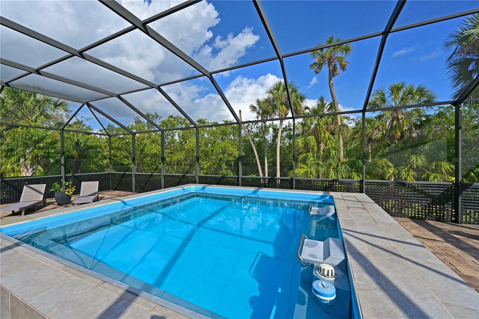 Property Photo:  931 Mangrove Edge Court  FL 34208 