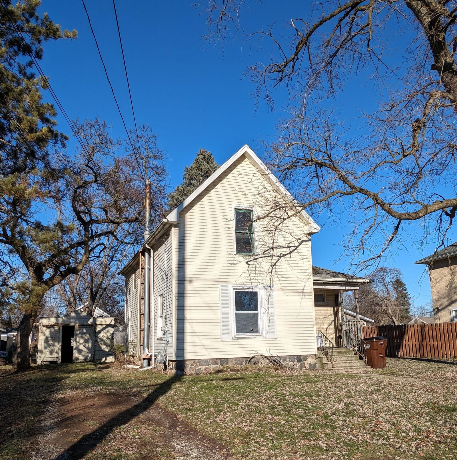Property Photo: 610 St. Clair Avenue MI 49202