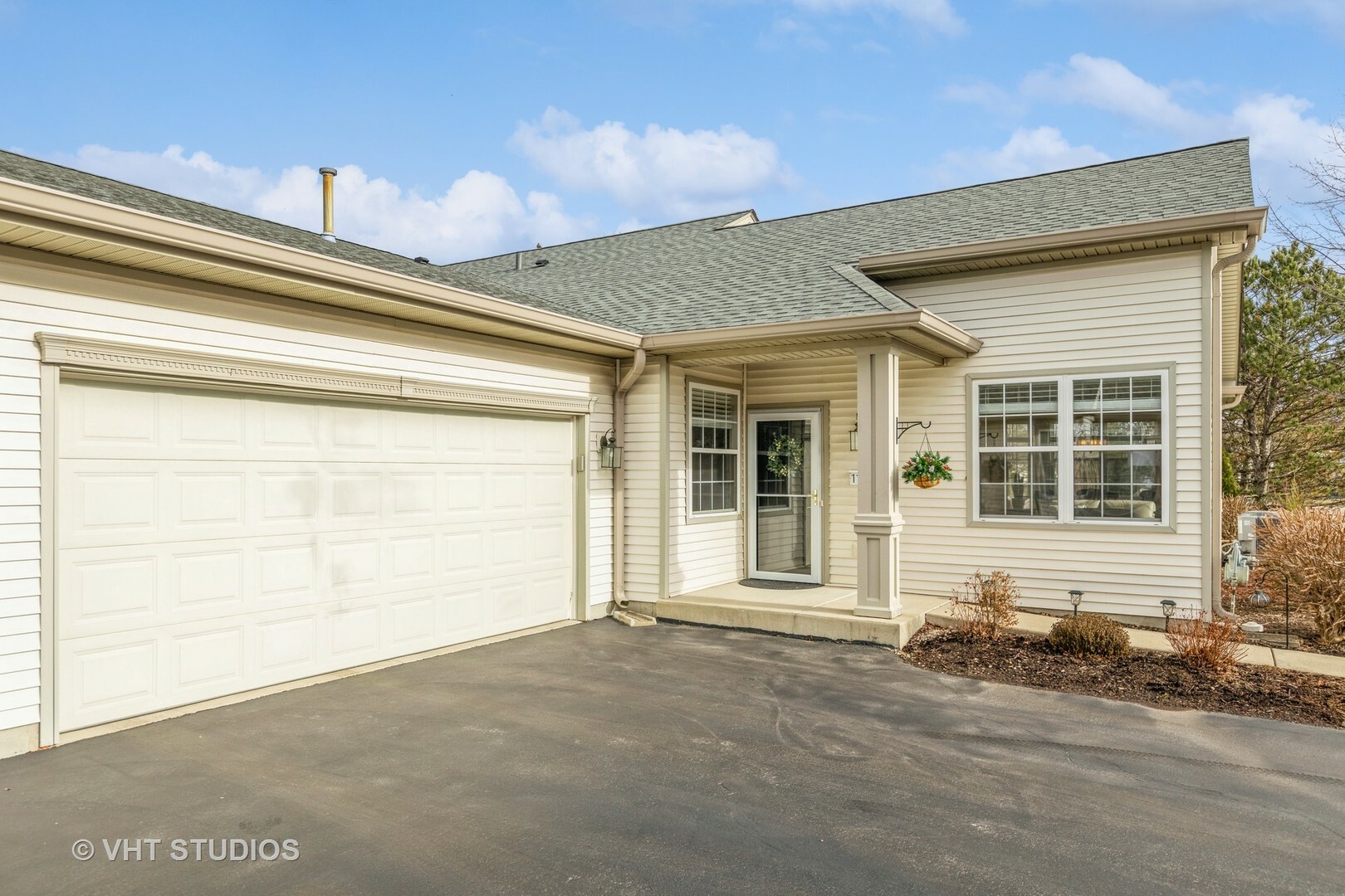Property Photo: 11746 River Terrace Lane IL 60142