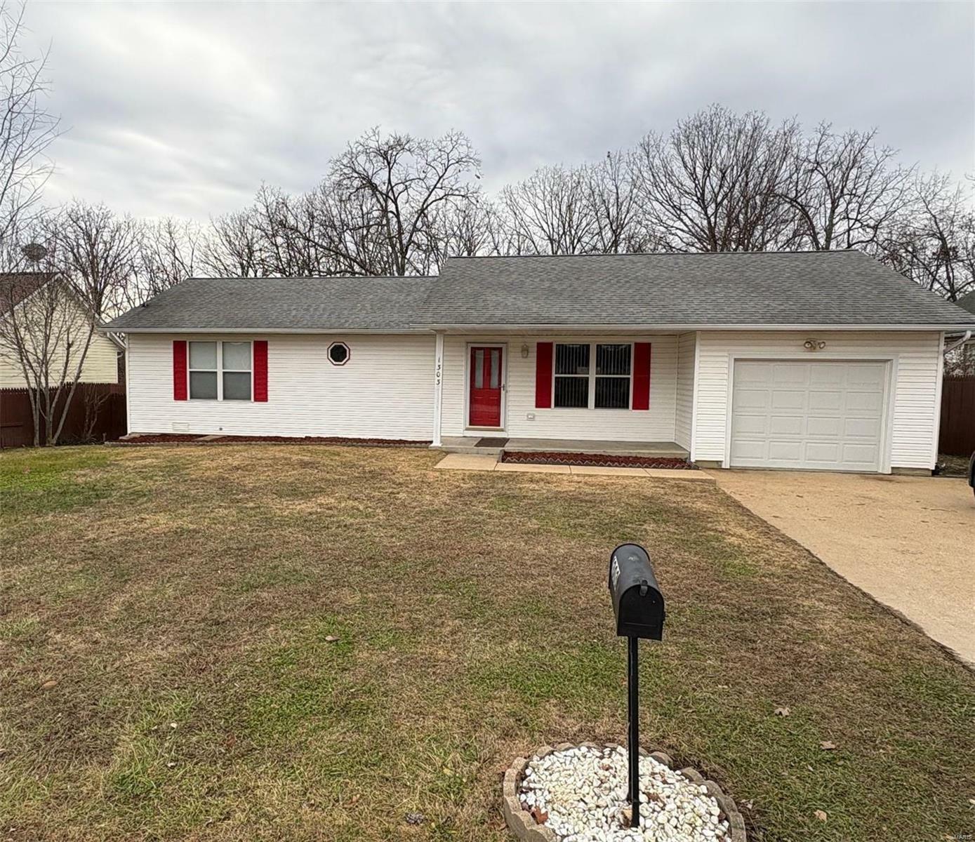 Property Photo:  1303 Holly Lane  MO 63077 