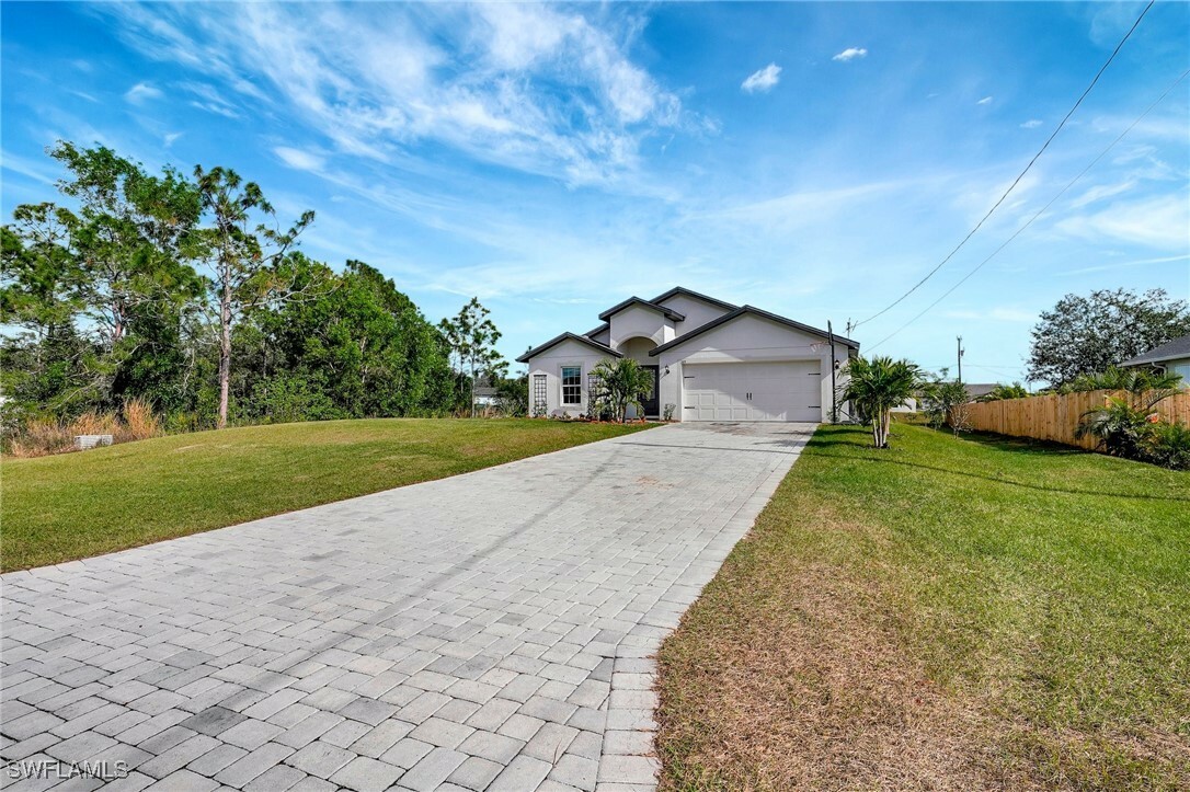 Property Photo:  165 Blackstone Drive  FL 33913 