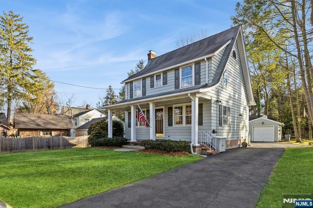 Property Photo:  18 Harriot Avenue  NJ 07640 