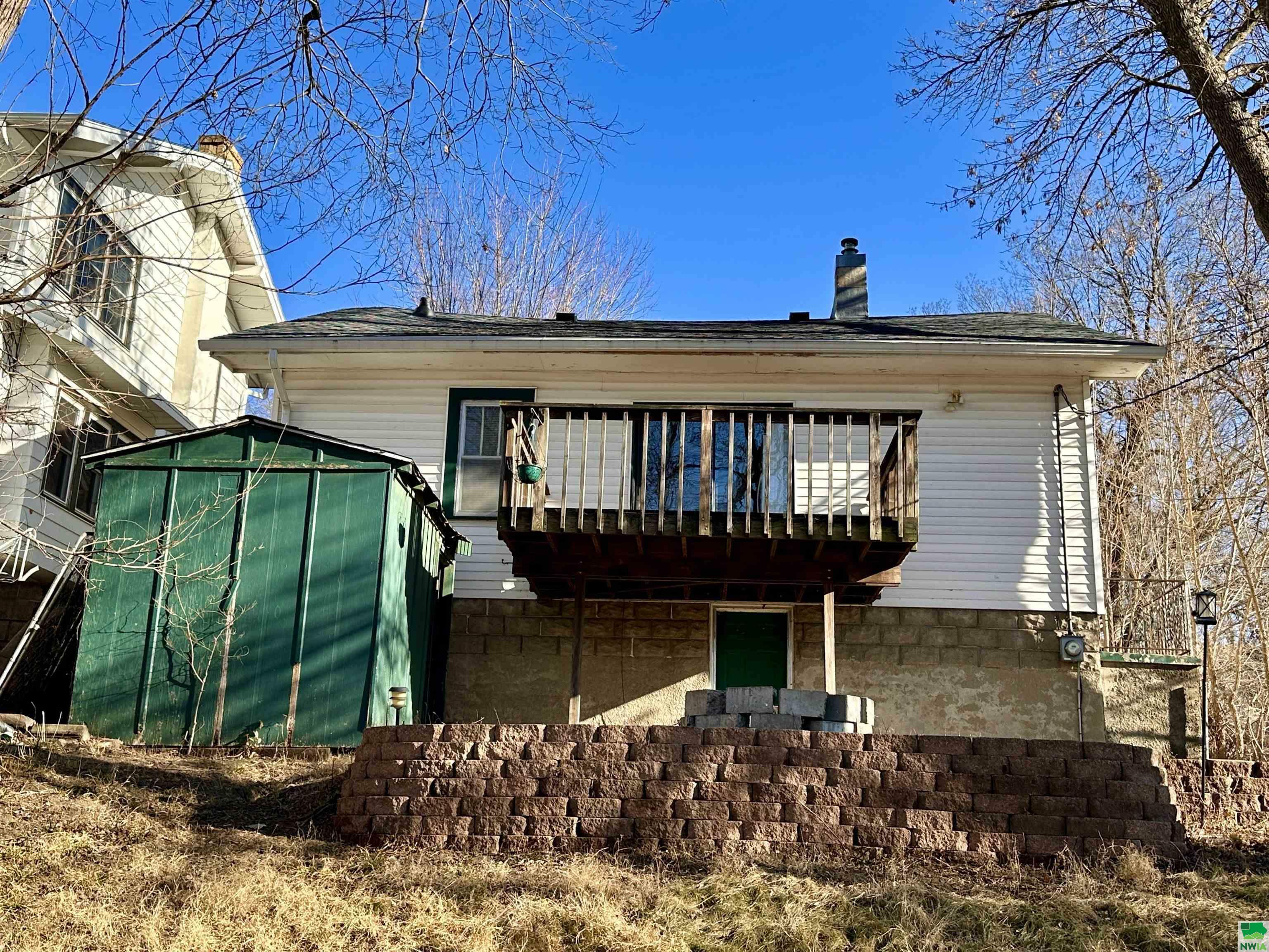 Property Photo:  2127 Kennedy Drive  IA 51104 